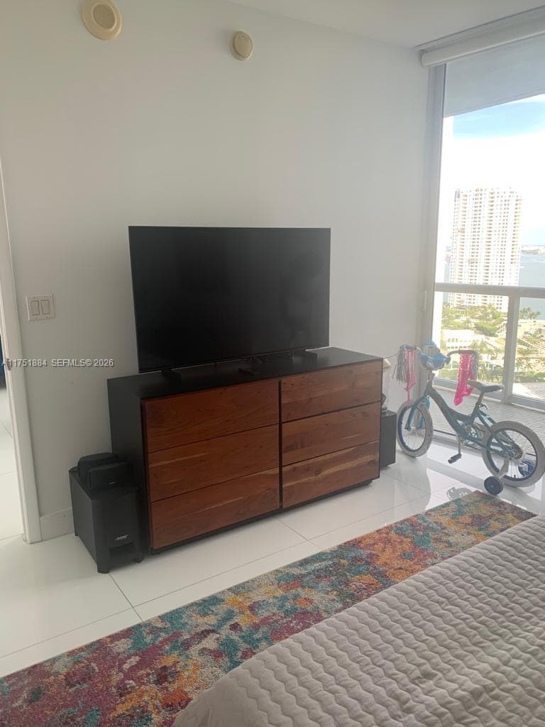 465 Brickell Ave 2405 photo 6