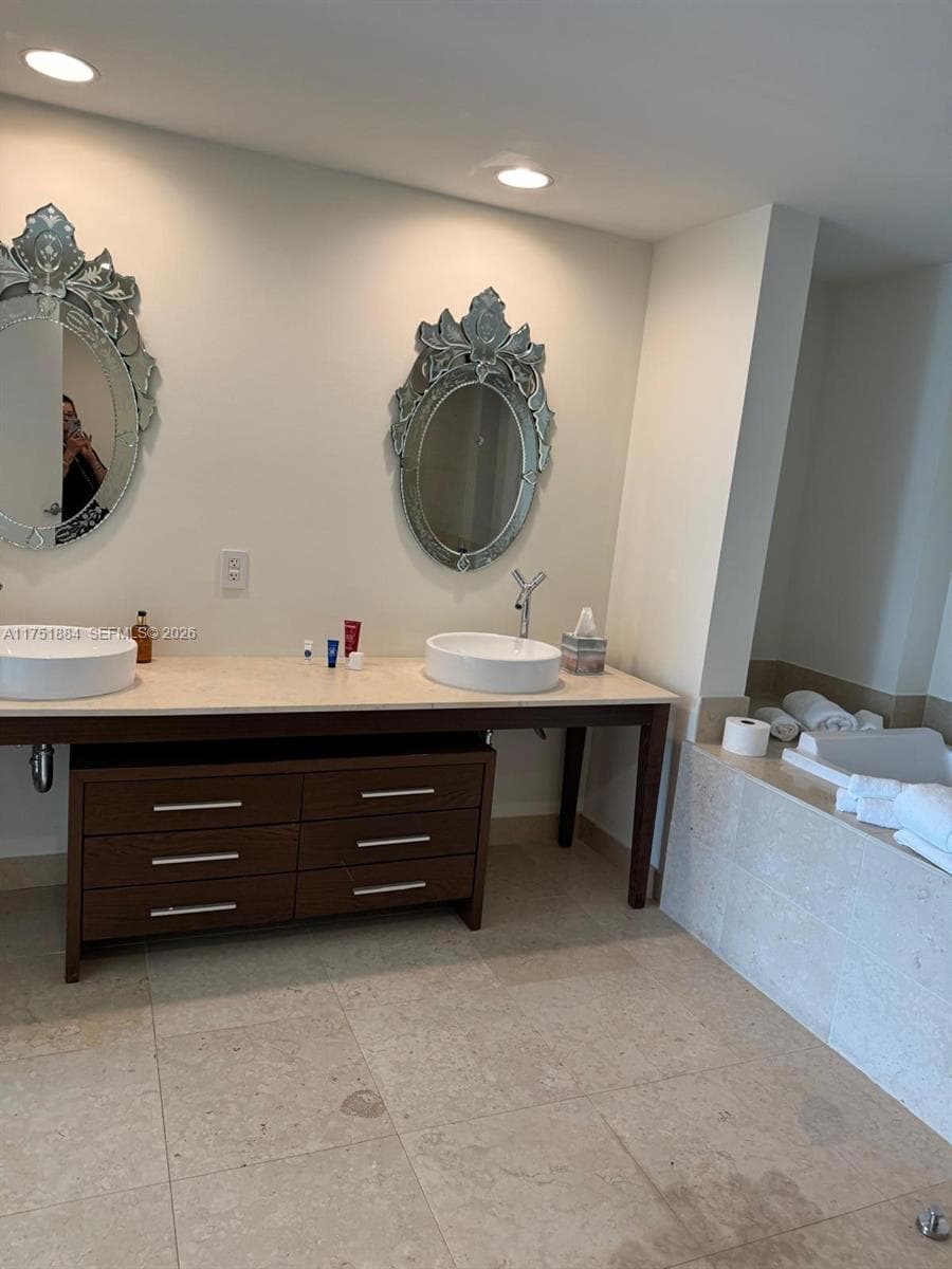 465 Brickell Ave 2405 photo 19