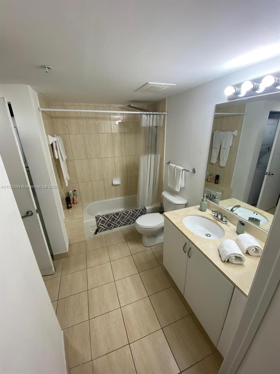 1750 N Bayshore Dr 2905 photo 4