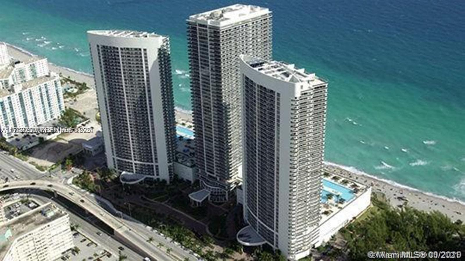 1830 S Ocean Dr 3208 photo 2