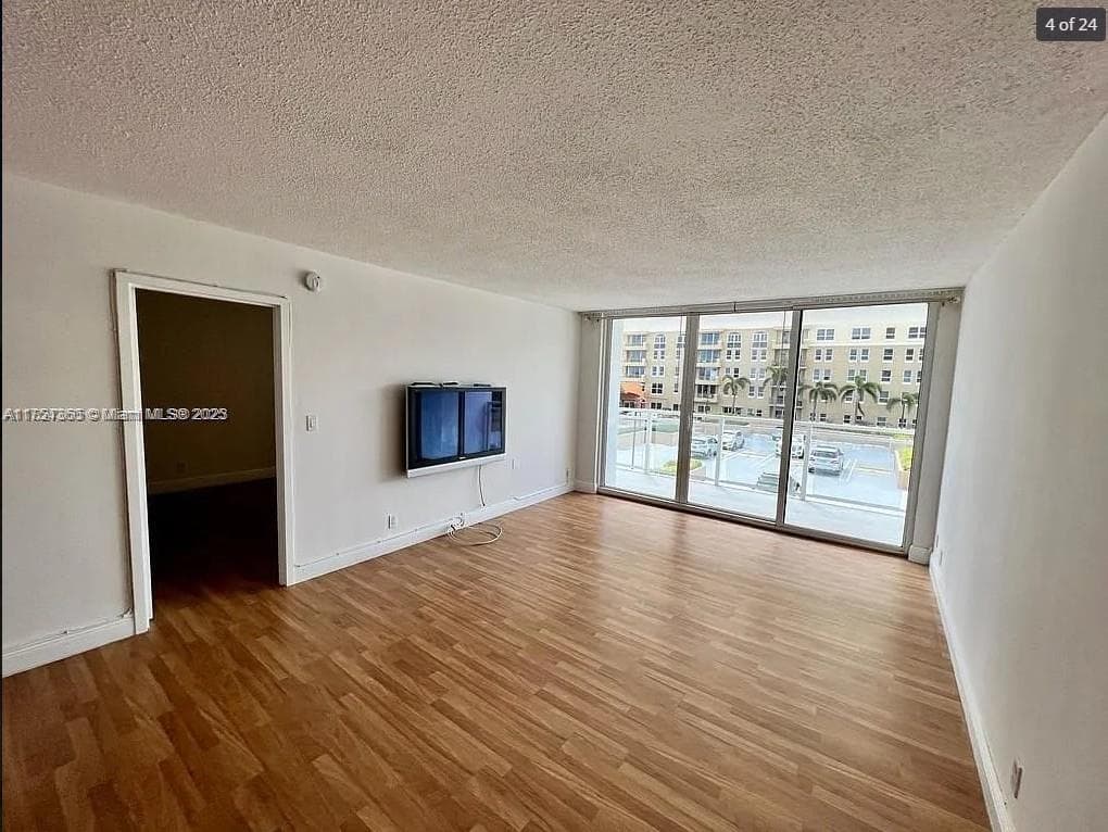 2030 S Ocean Dr 211 photo 2
