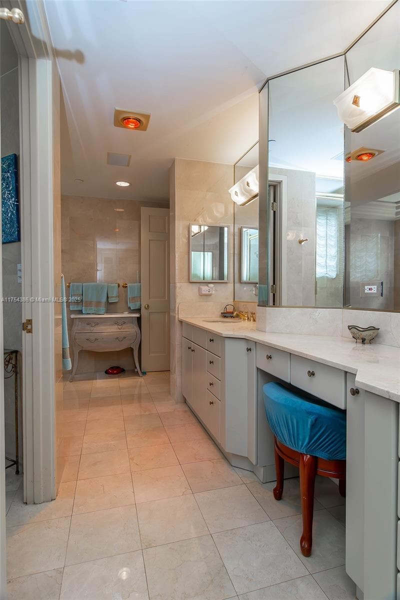 7241 Fisher Island Dr 7241 photo 24
