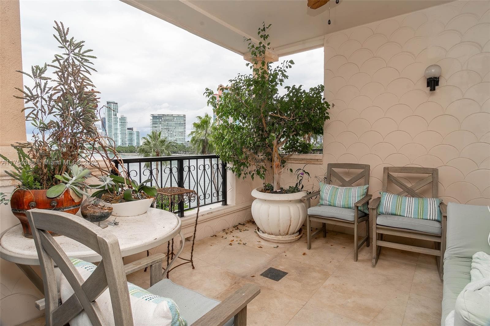 7241 Fisher Island Dr 7241 photo 21