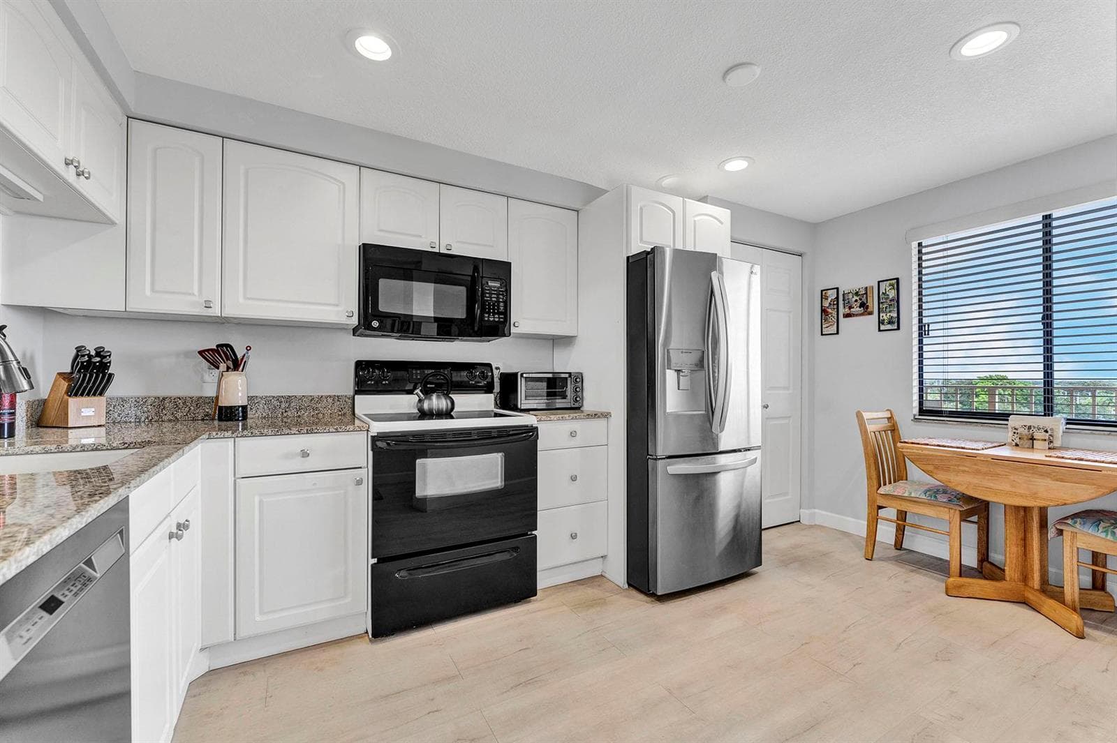 14475 Strathmore Lane 703 photo 3