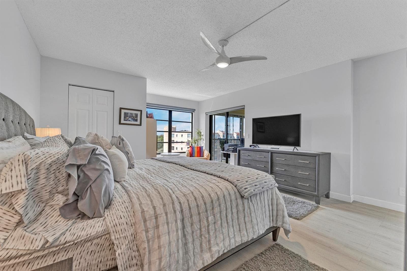 14475 Strathmore Lane 703 photo 19