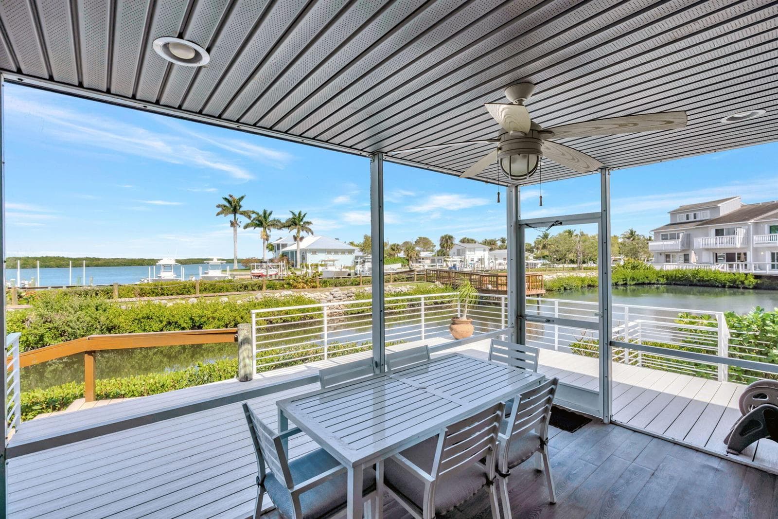2440 Harbour Cove Drive photo 3