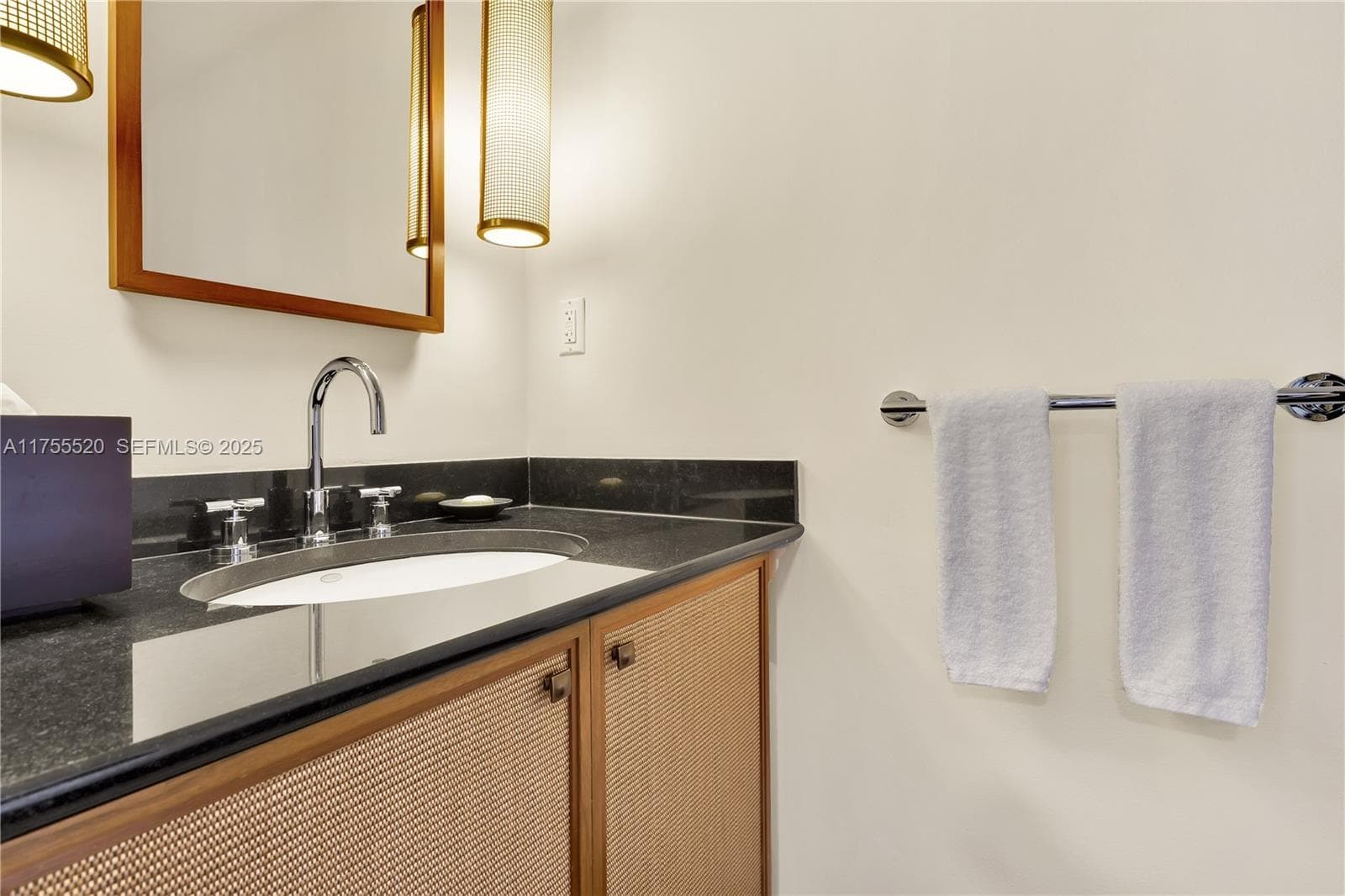 101 20th St 1803 photo 16