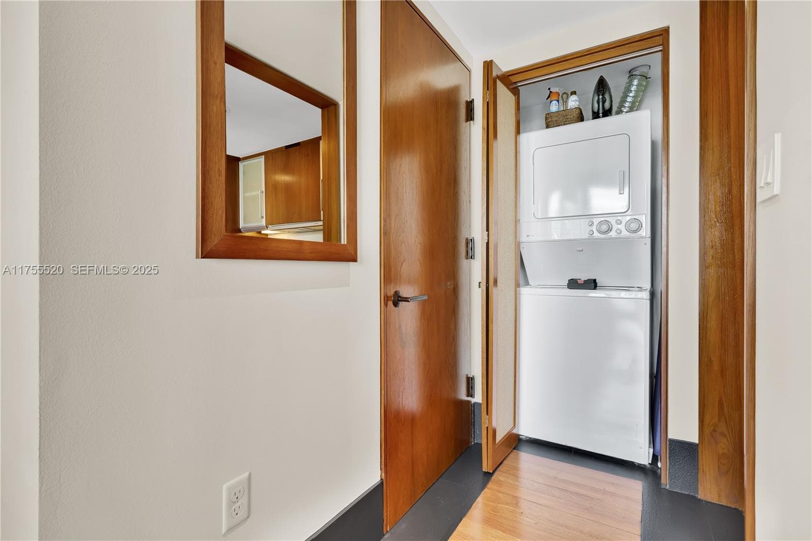 101 20th St 1803 photo 14