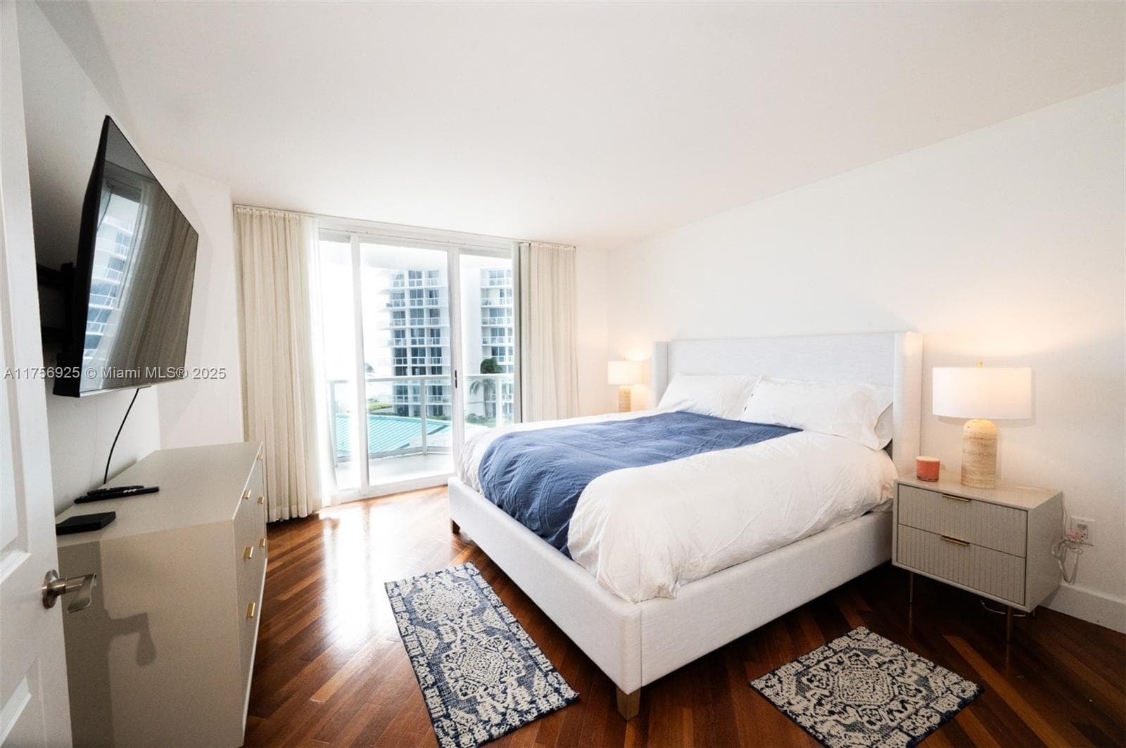 16445 Collins Ave 728 photo 14