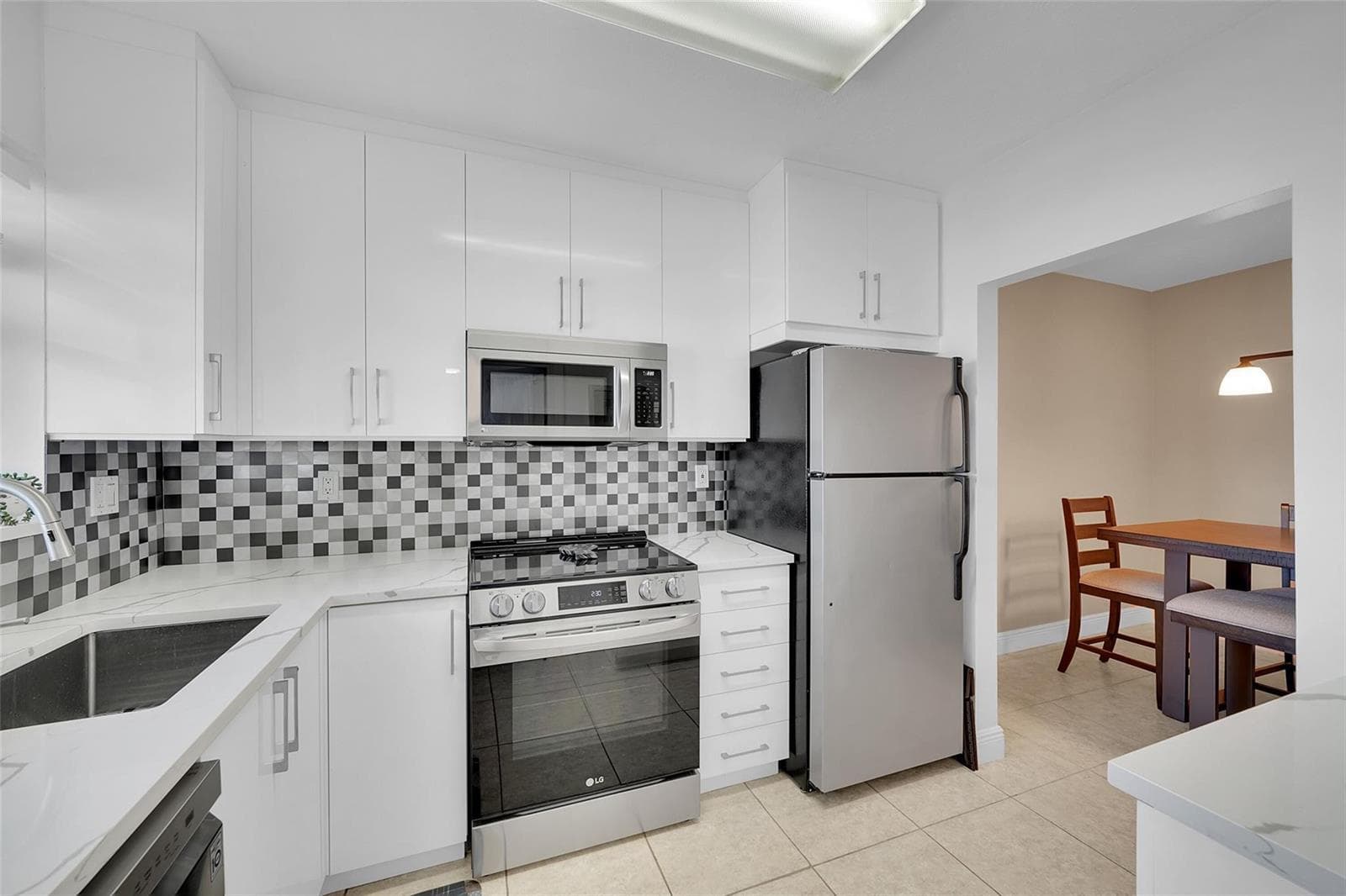 300 Golden Isles Drive 206 photo 23