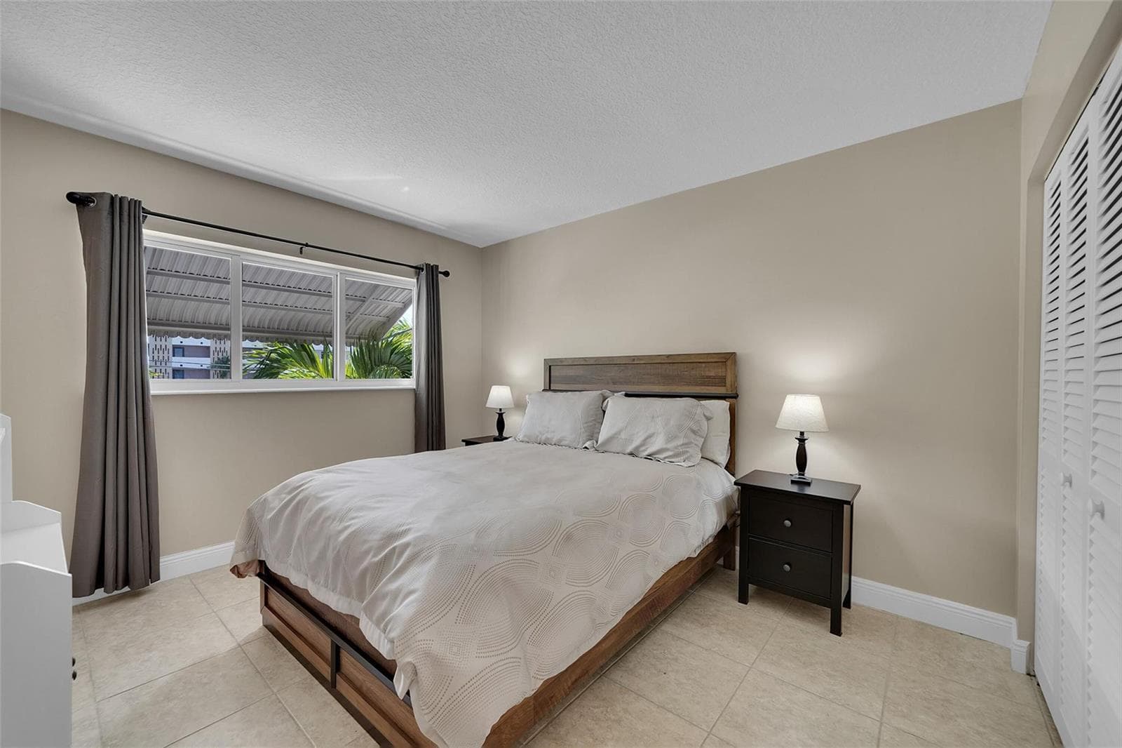 300 Golden Isles Drive 206 photo 6