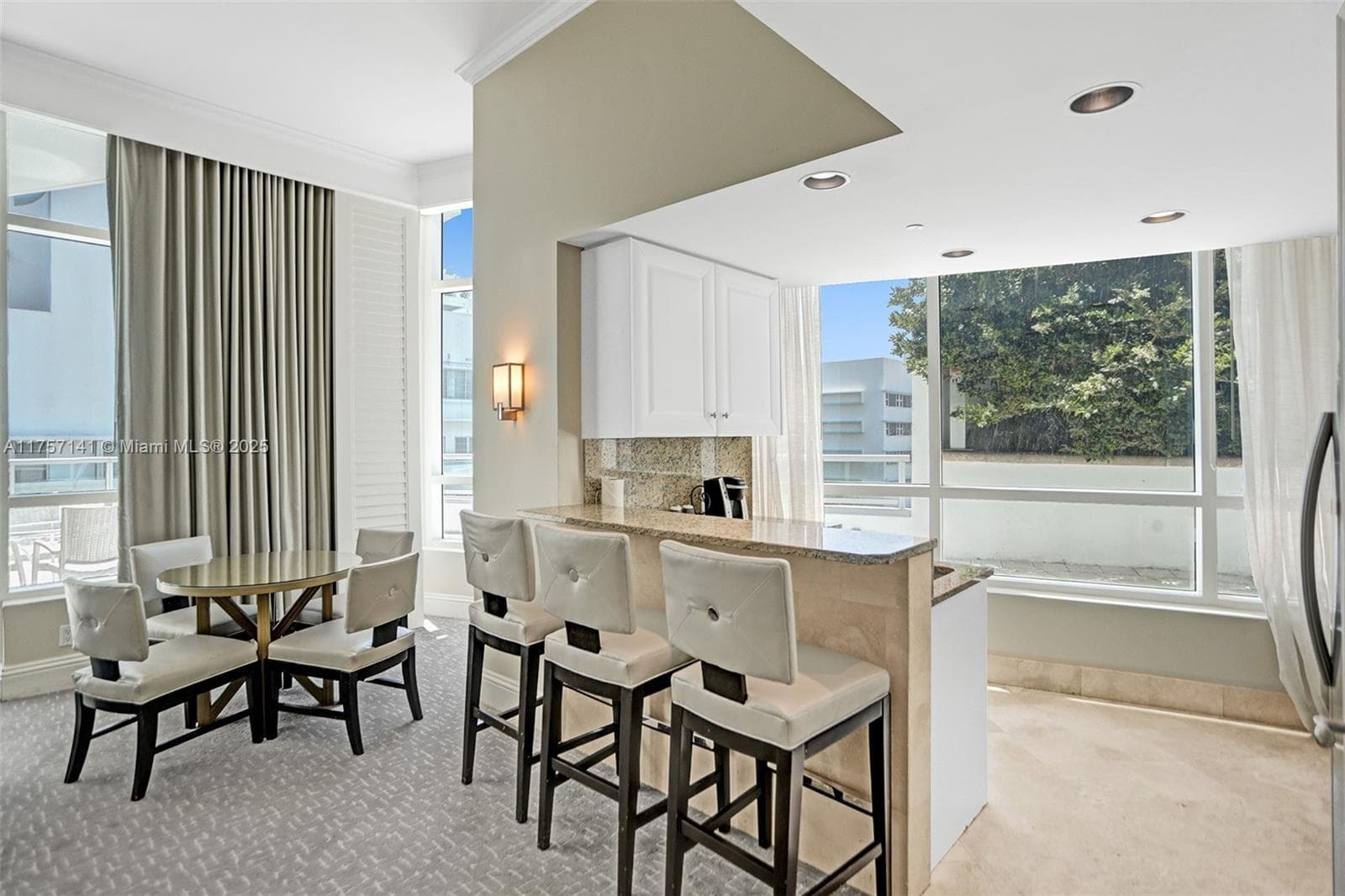 4401 Collins Ave 702/704 photo 14
