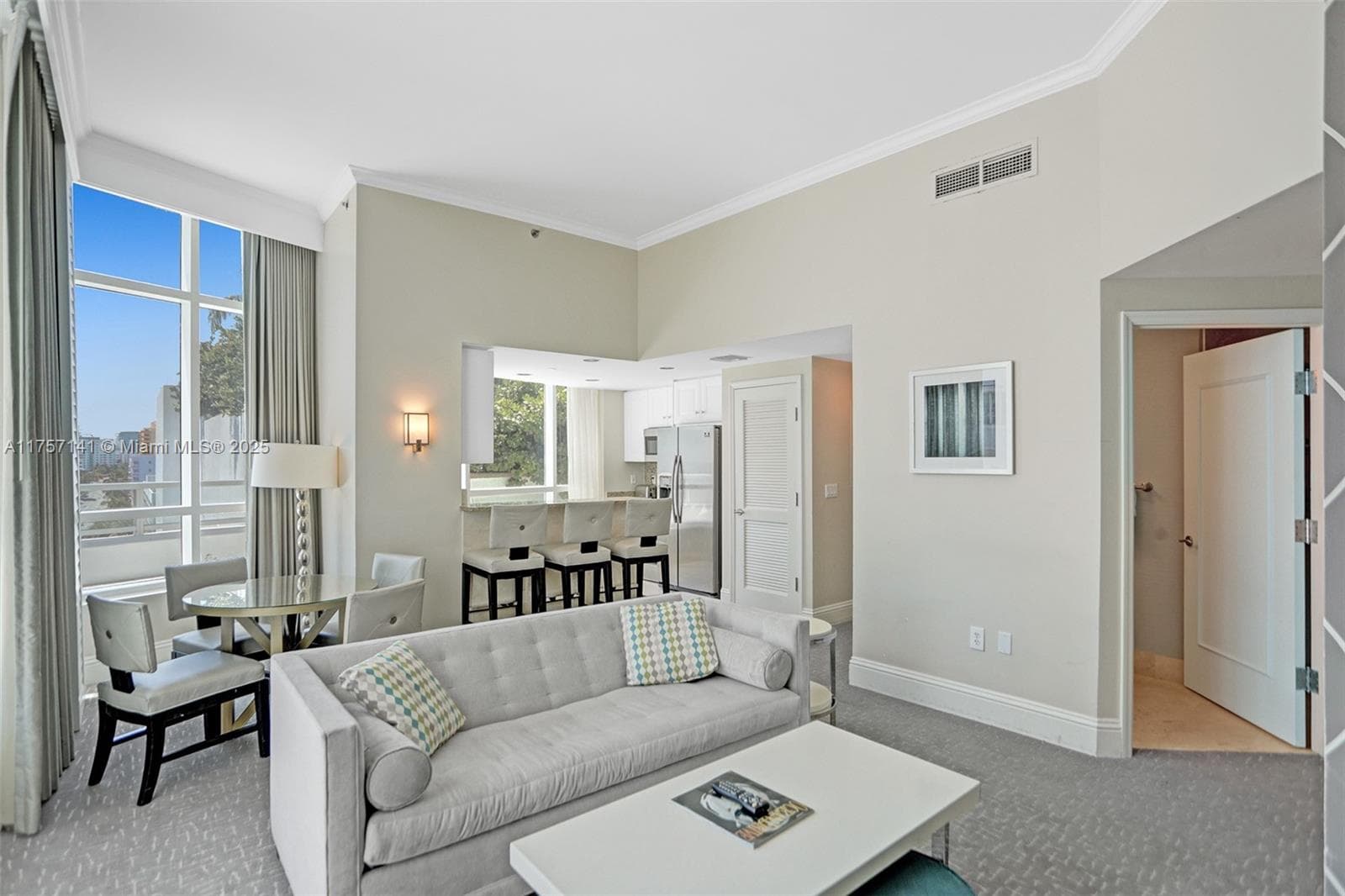 4401 Collins Ave 702/704 photo 11