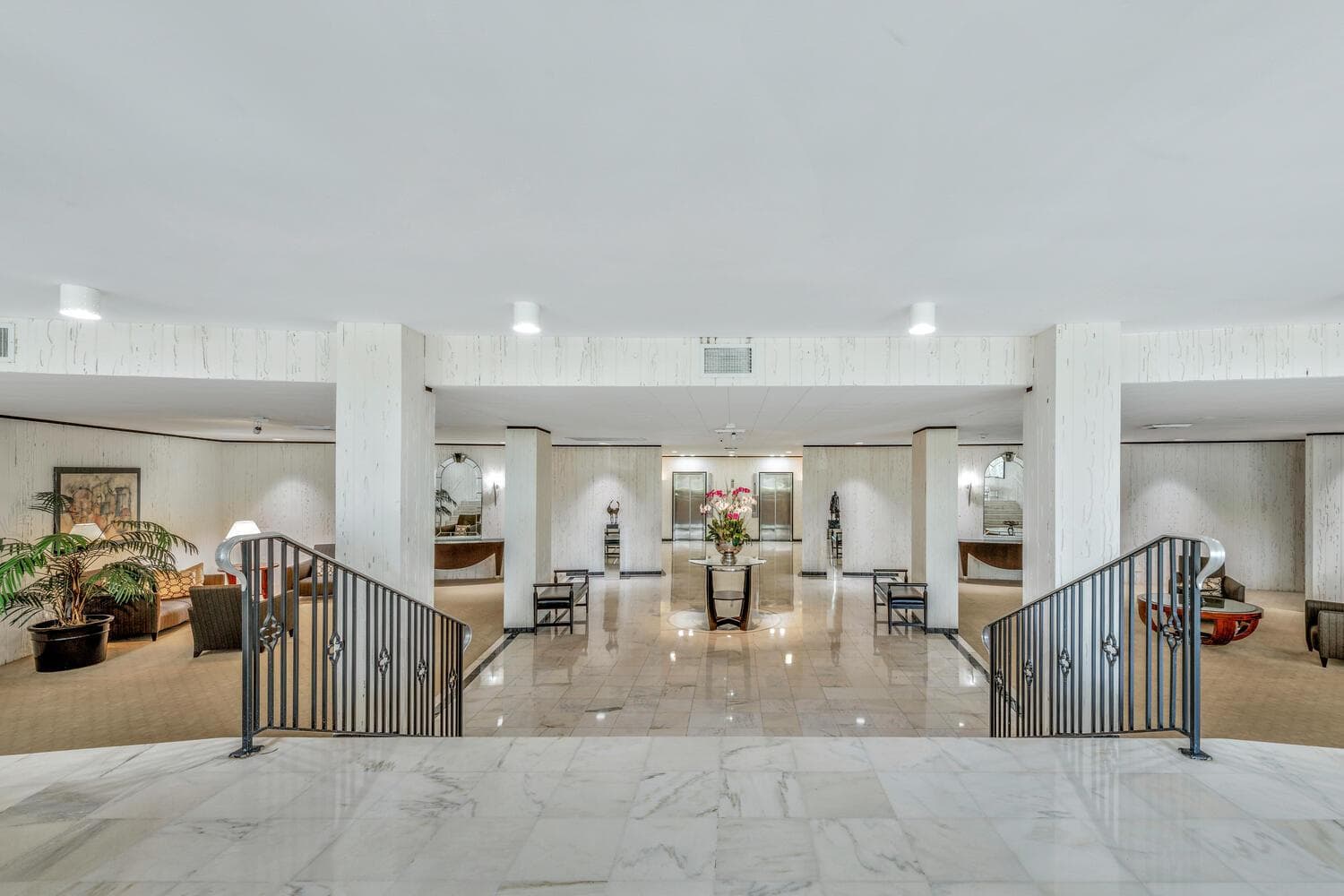 2295 S Ocean Boulevard 404 photo 3