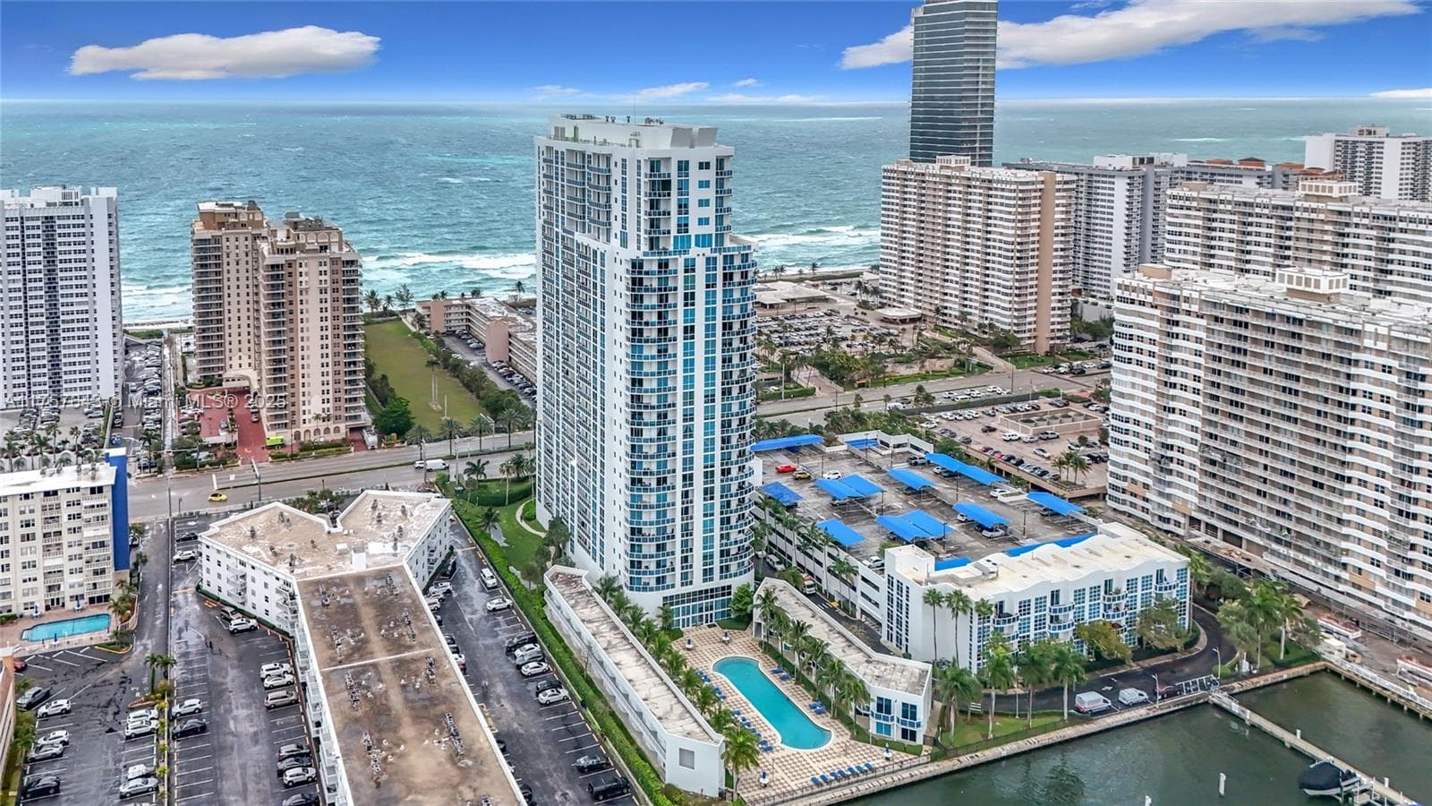 1945 S Ocean Dr 605 photo 2