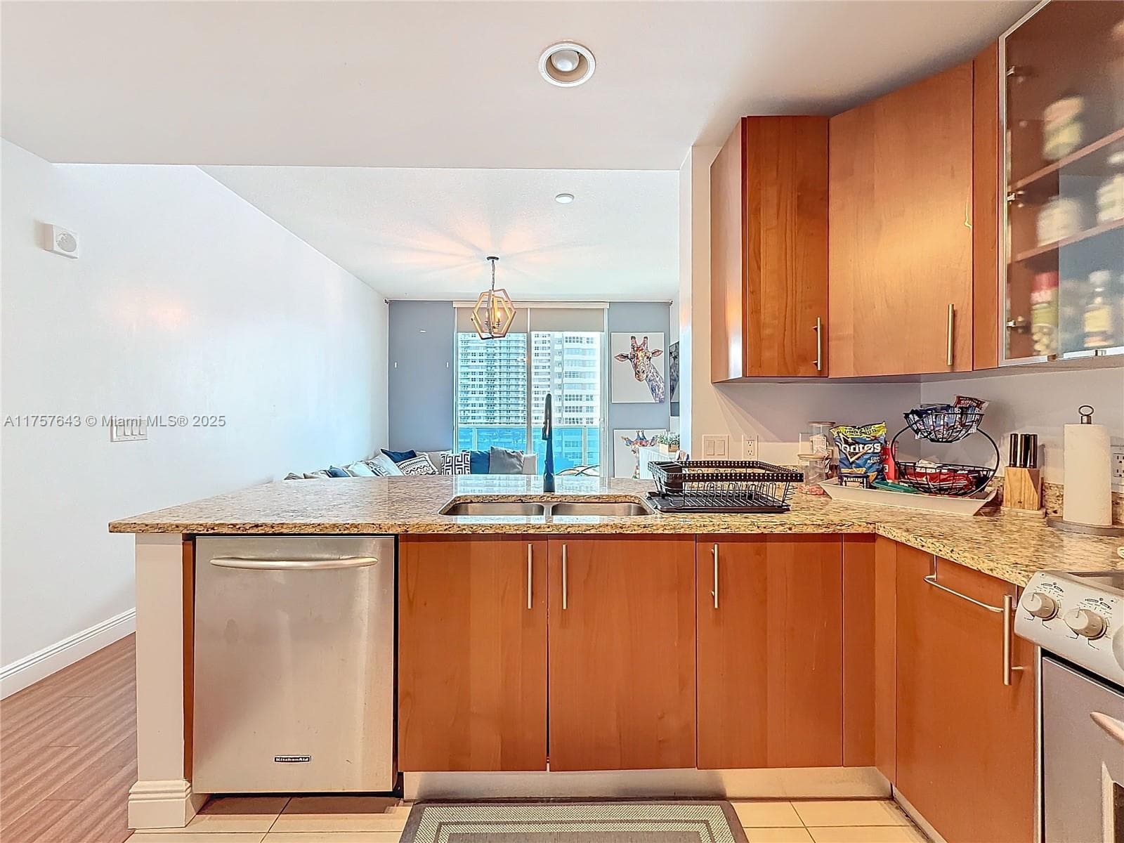 1945 S Ocean Dr 605 photo 17