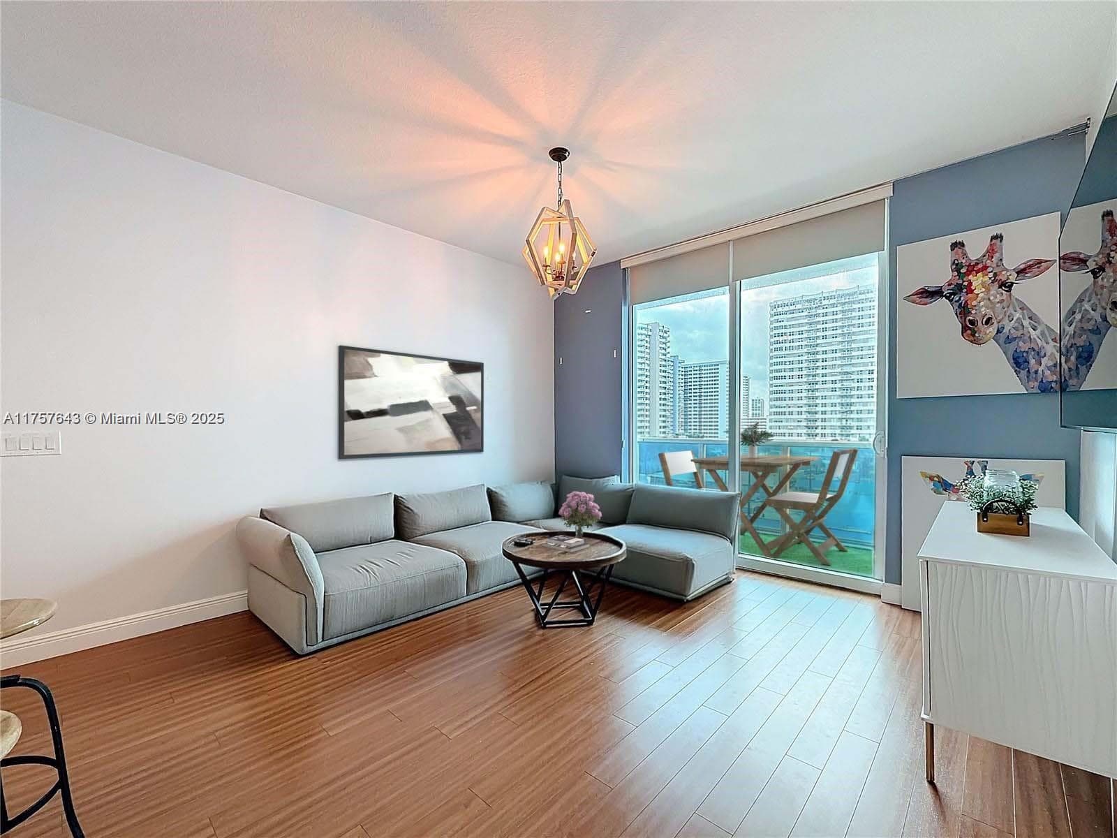 1945 S Ocean Dr 605 photo 14