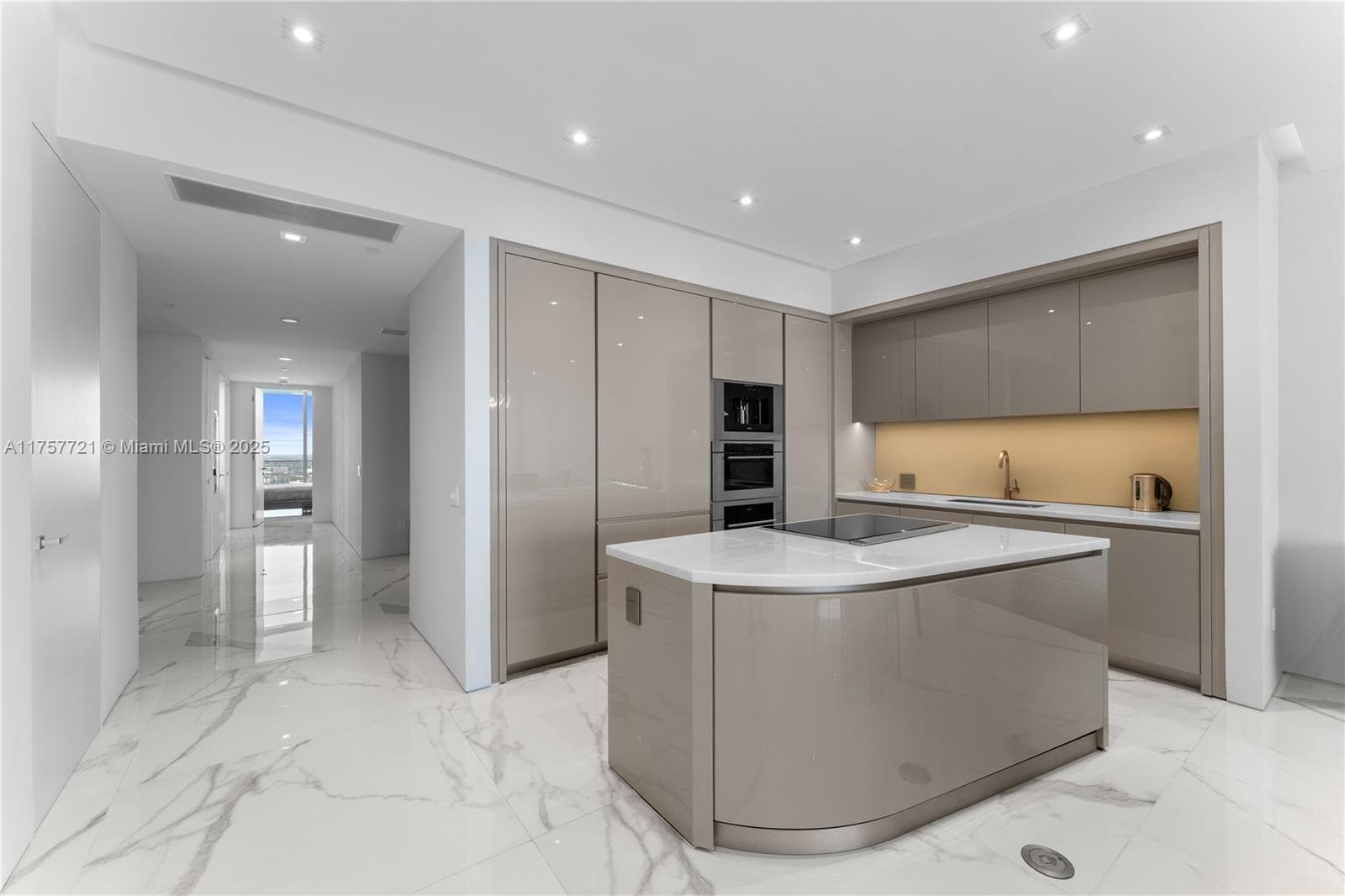 18975 Collins Ave 3703 photo 14