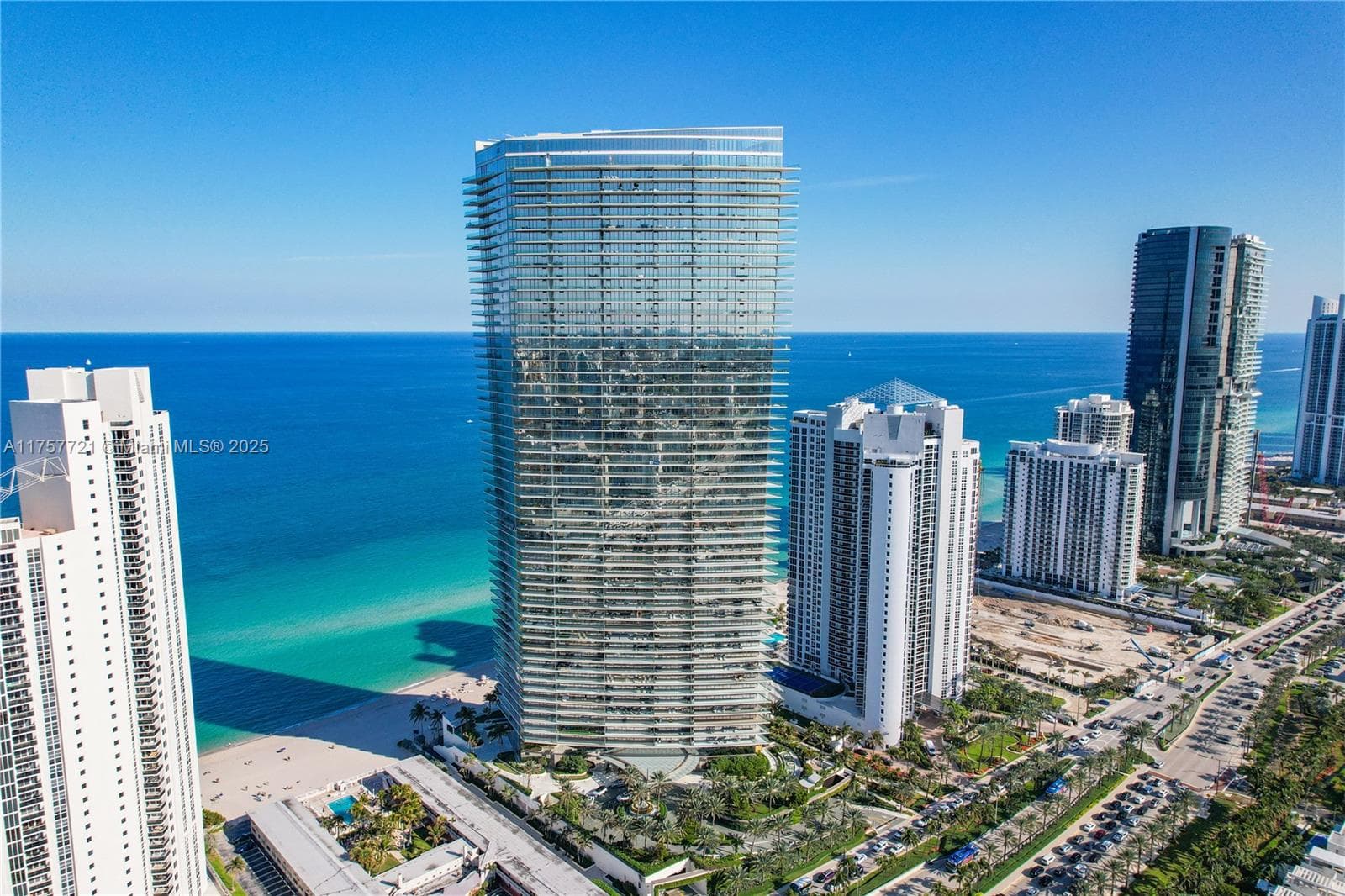 18975 Collins Ave 3703 photo 4