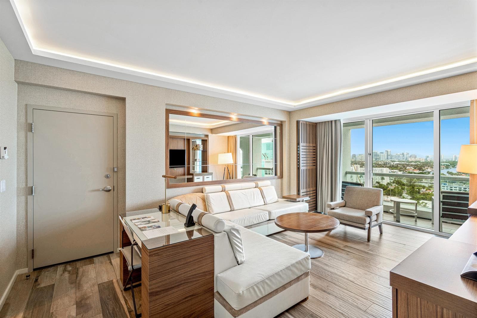 551 N Fort Lauderdale Beach Boulevard H1603 photo 4