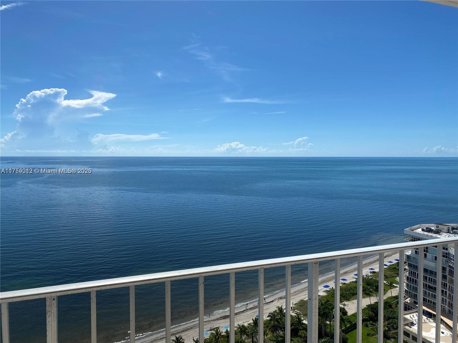 881 Ocean Dr 22F photo 3