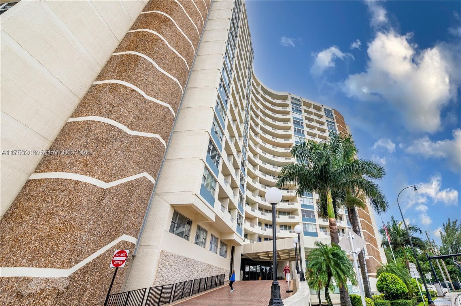 3180 S Ocean Dr 522 photo 20