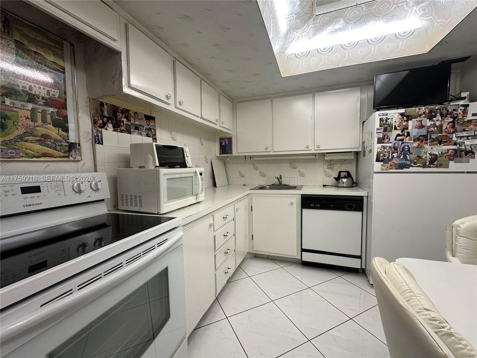 3180 S Ocean Dr 522 photo 9