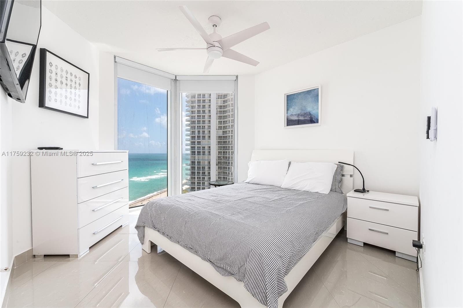 16699 Collins Ave 1809 photo 16