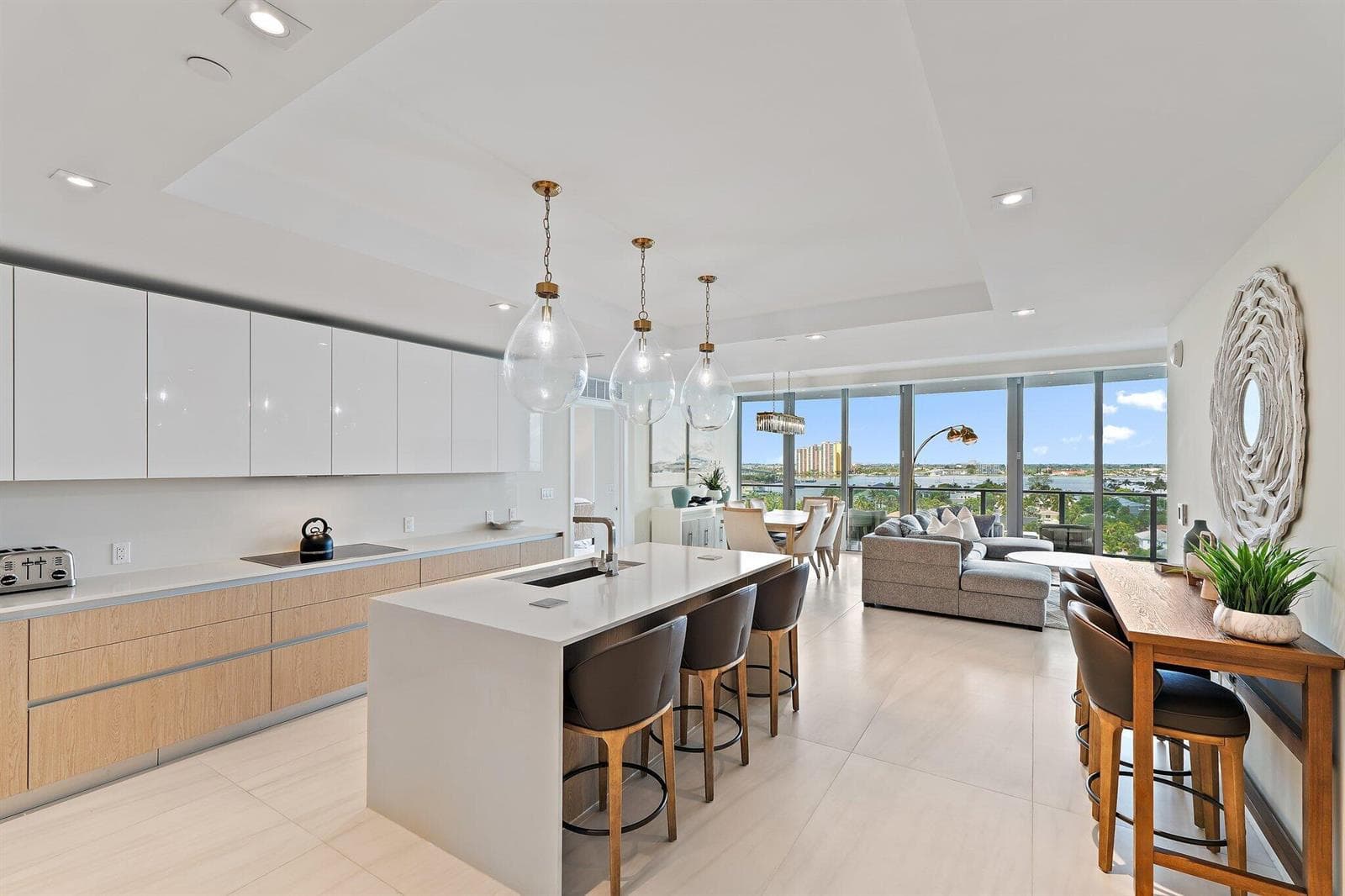 3100 N Ocean 906 photo 1