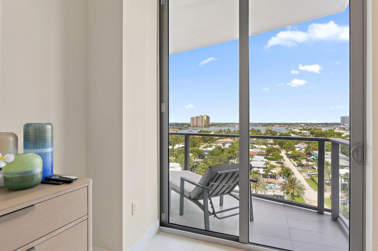 3100 N Ocean 906 photo 18