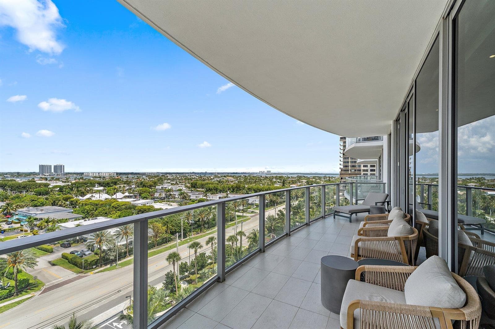 3100 N Ocean 906 photo 19