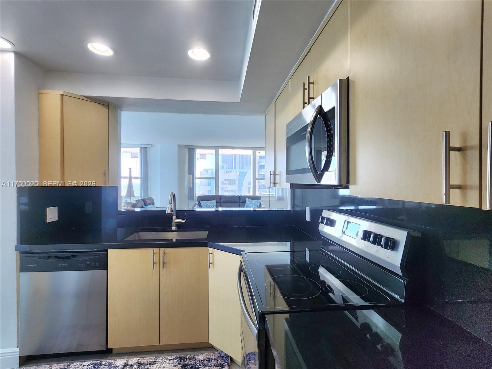 3505 S Ocean Dr 1014 photo 13