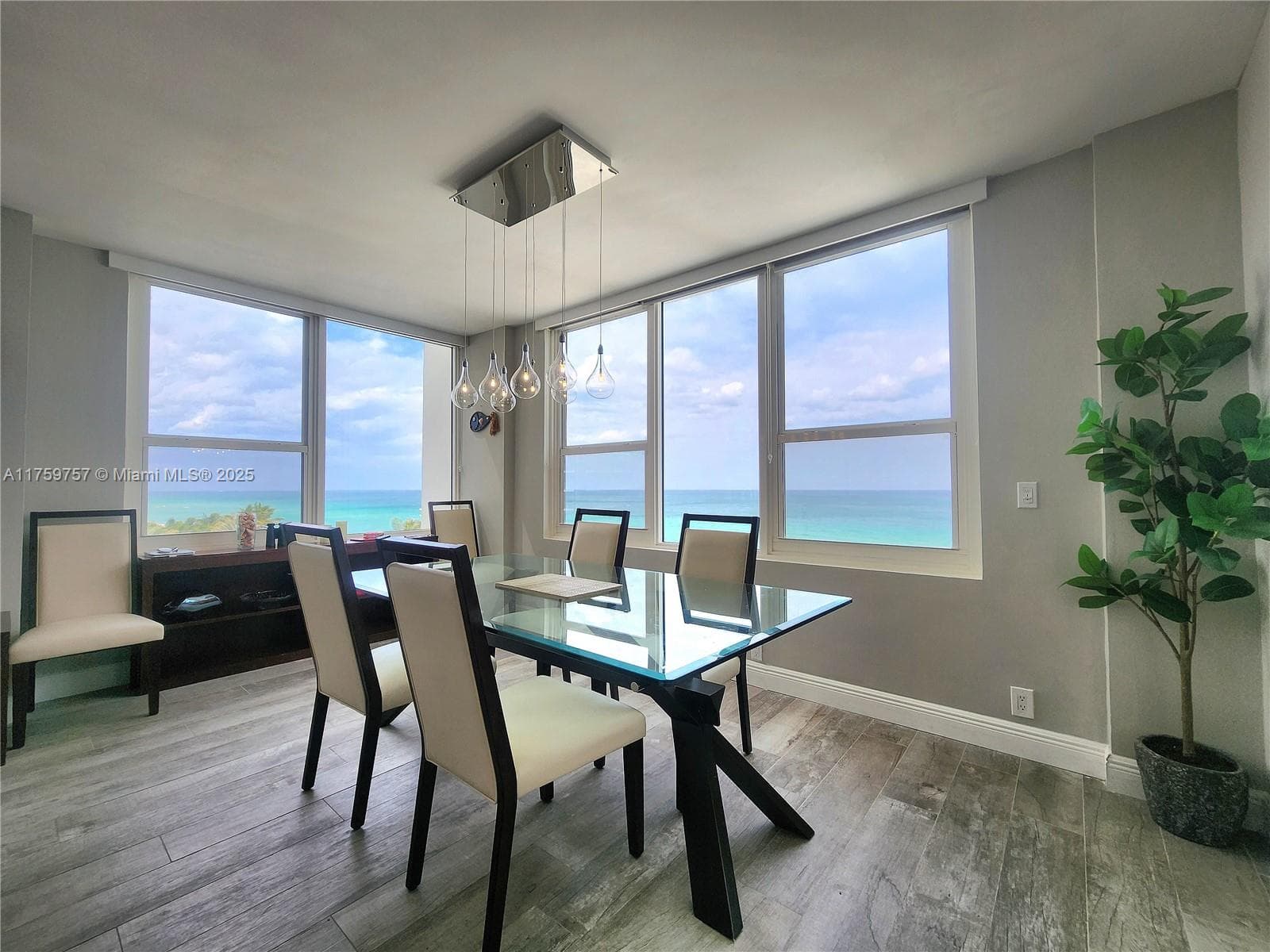 3505 S Ocean Dr 612 photo 6