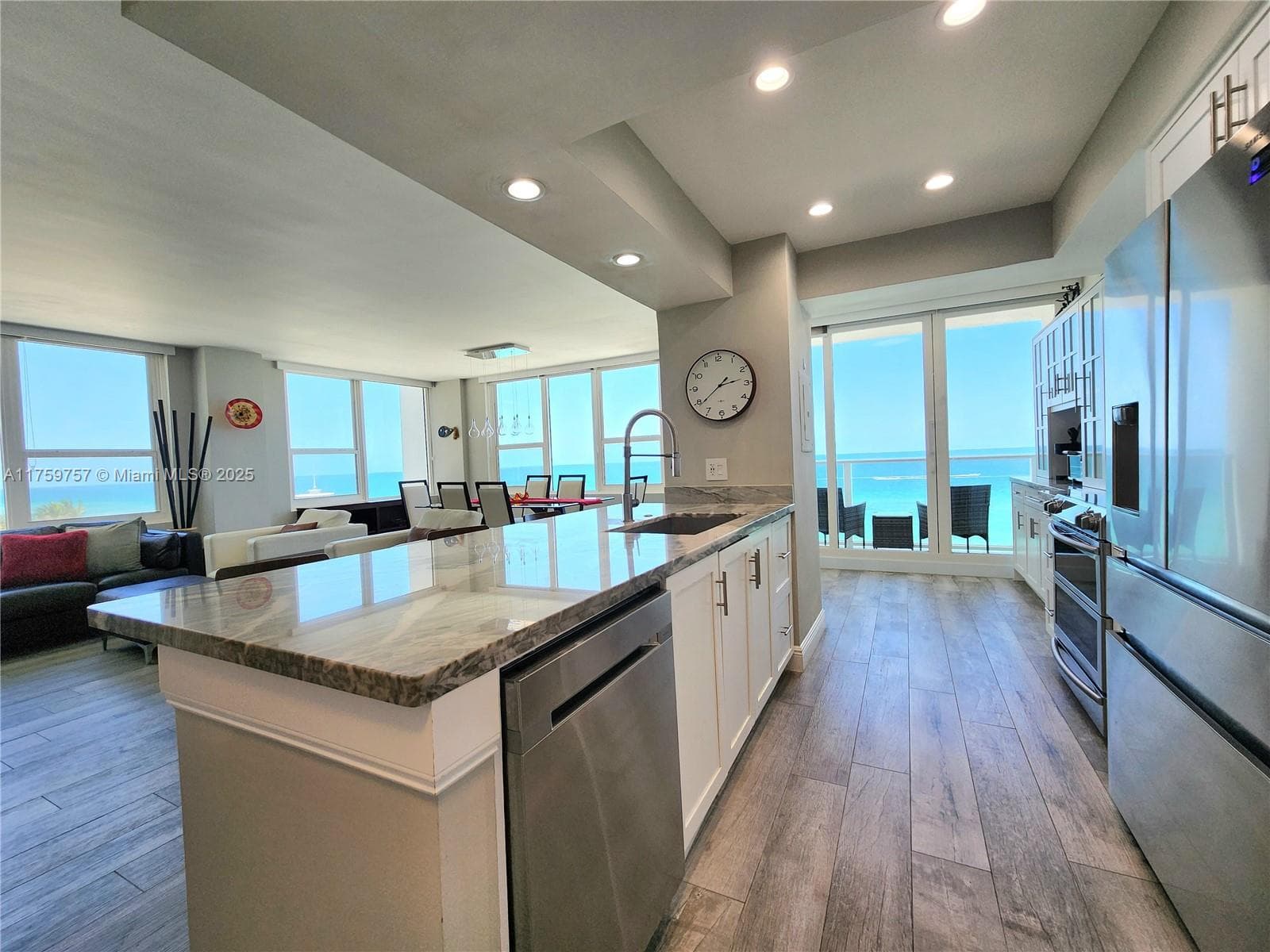 3505 S Ocean Dr 612 photo 16