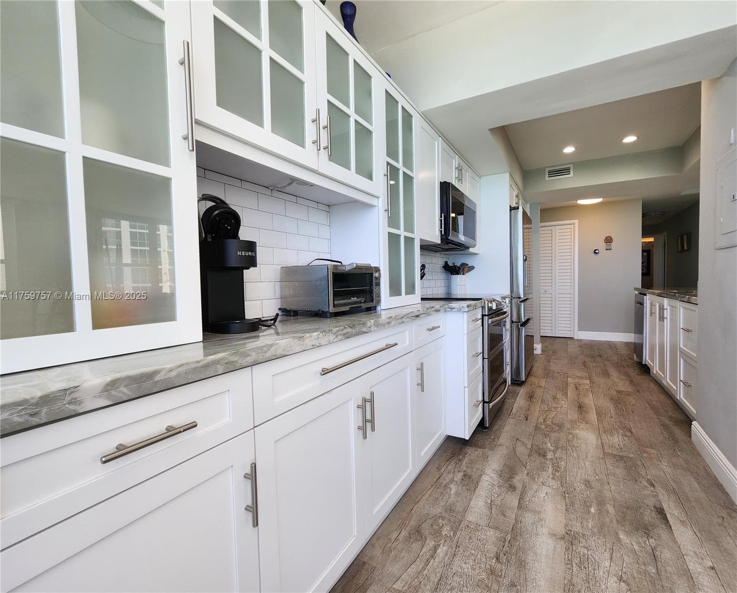 3505 S Ocean Dr 612 photo 18