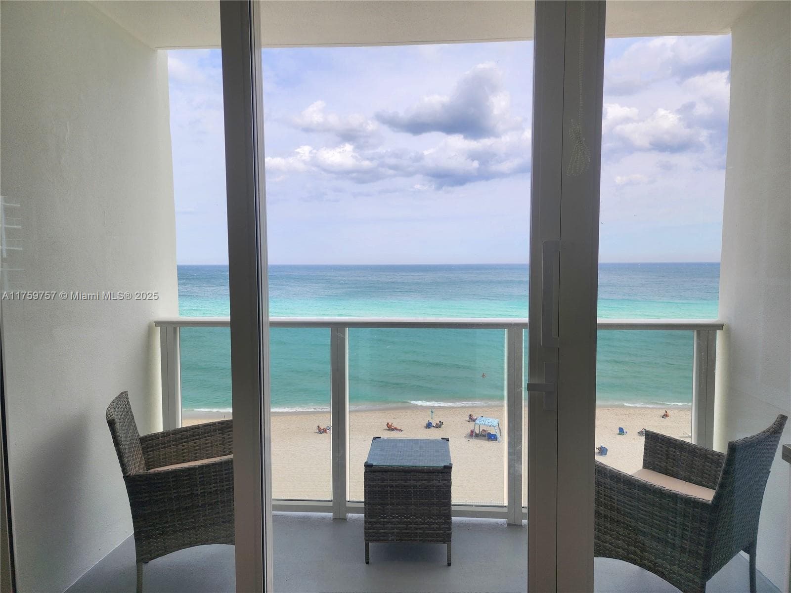 3505 S Ocean Dr 612 photo 4