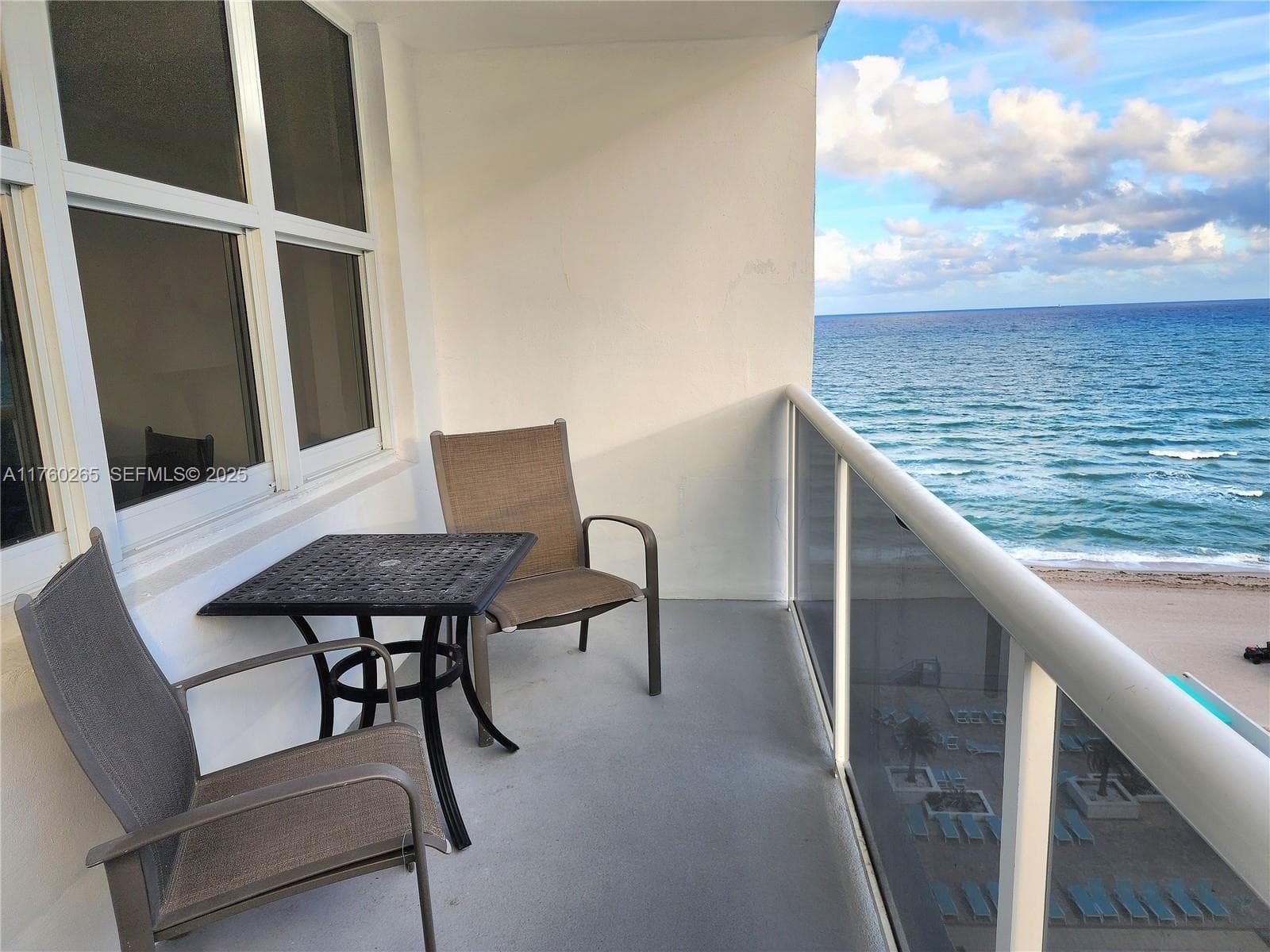 3725 S Ocean Dr 1008 photo 2