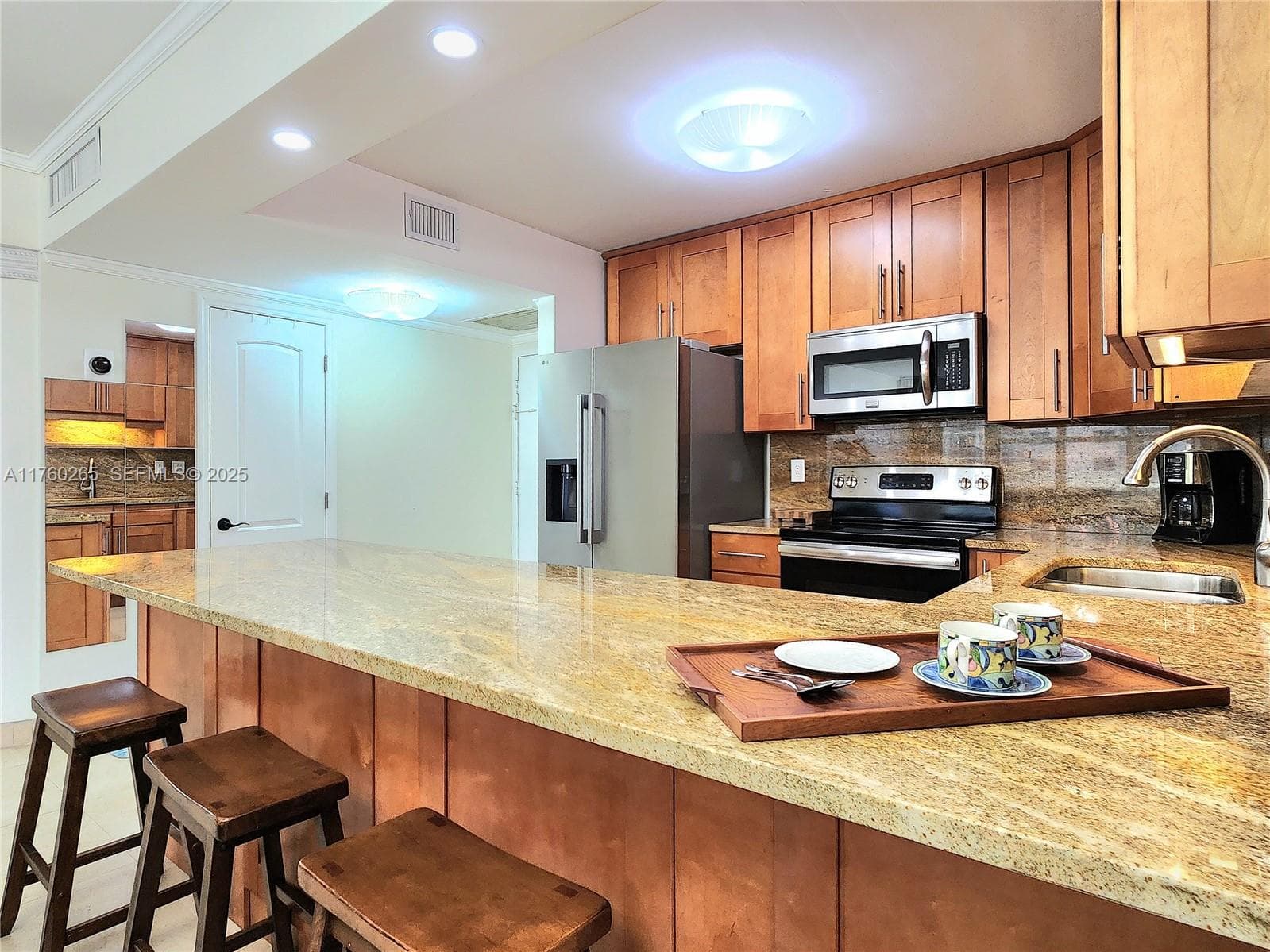 3725 S Ocean Dr 1008 photo 5