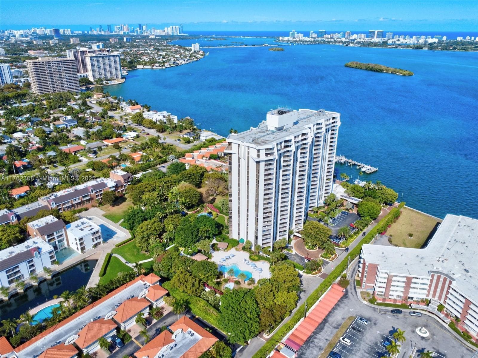 4000 Towerside Ter 302 photo 6