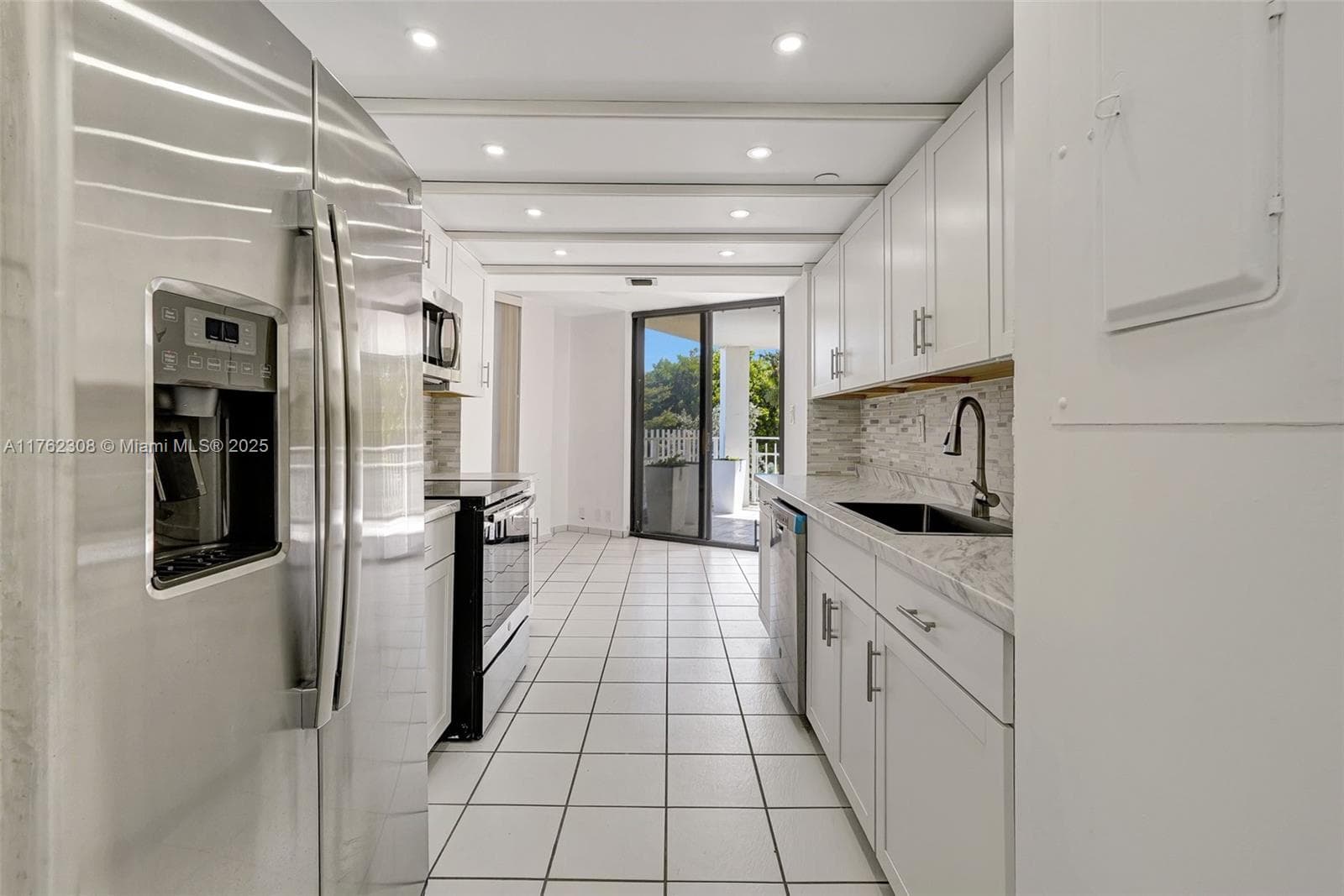 4000 Towerside Ter 302 photo 16