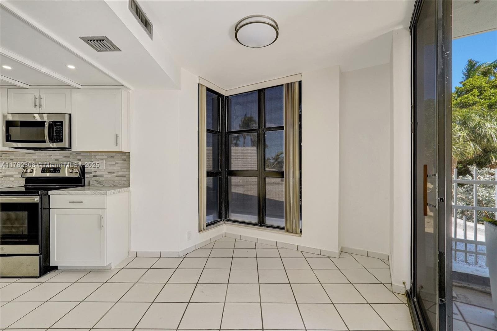 4000 Towerside Ter 302 photo 22