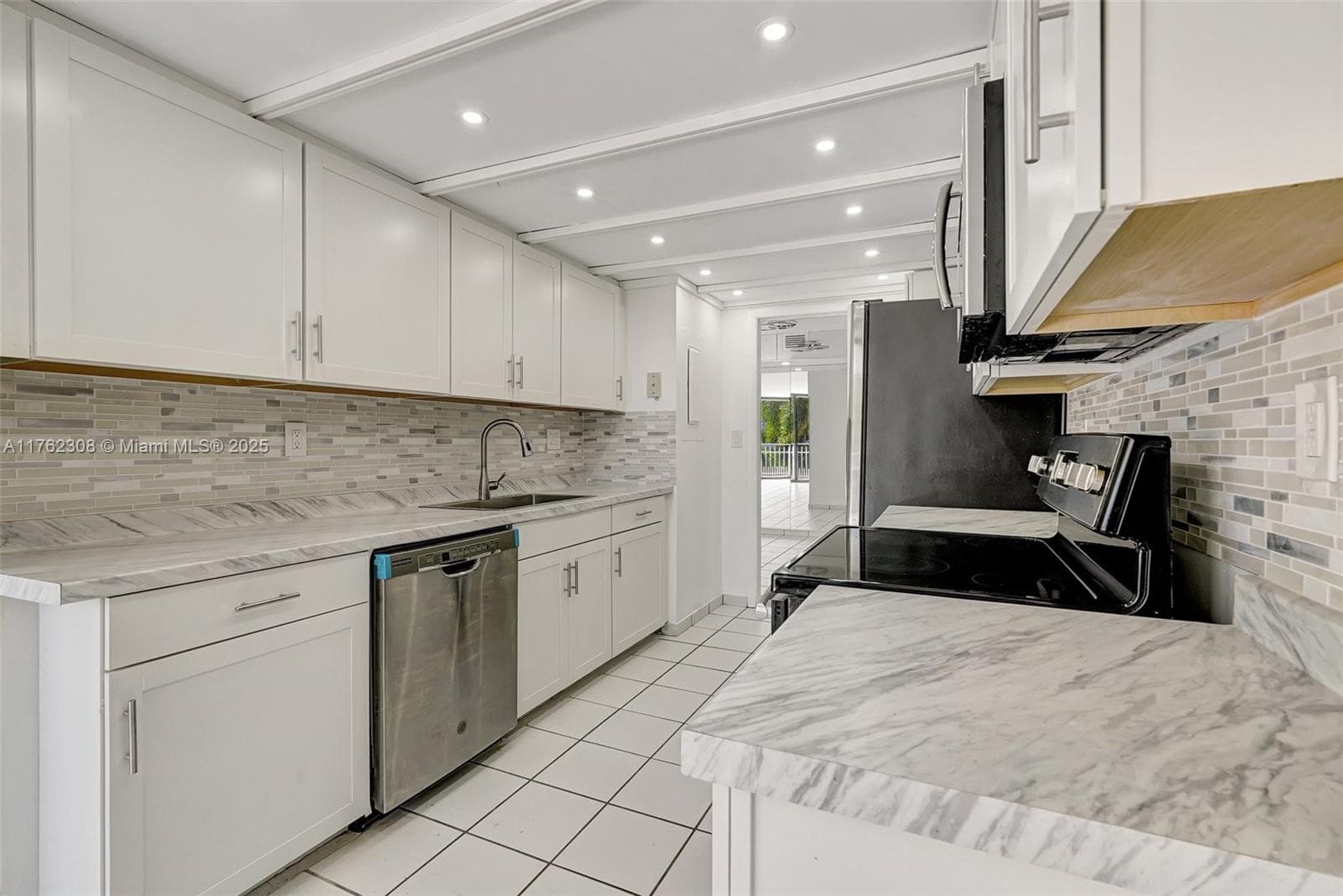 4000 Towerside Ter 302 photo 19