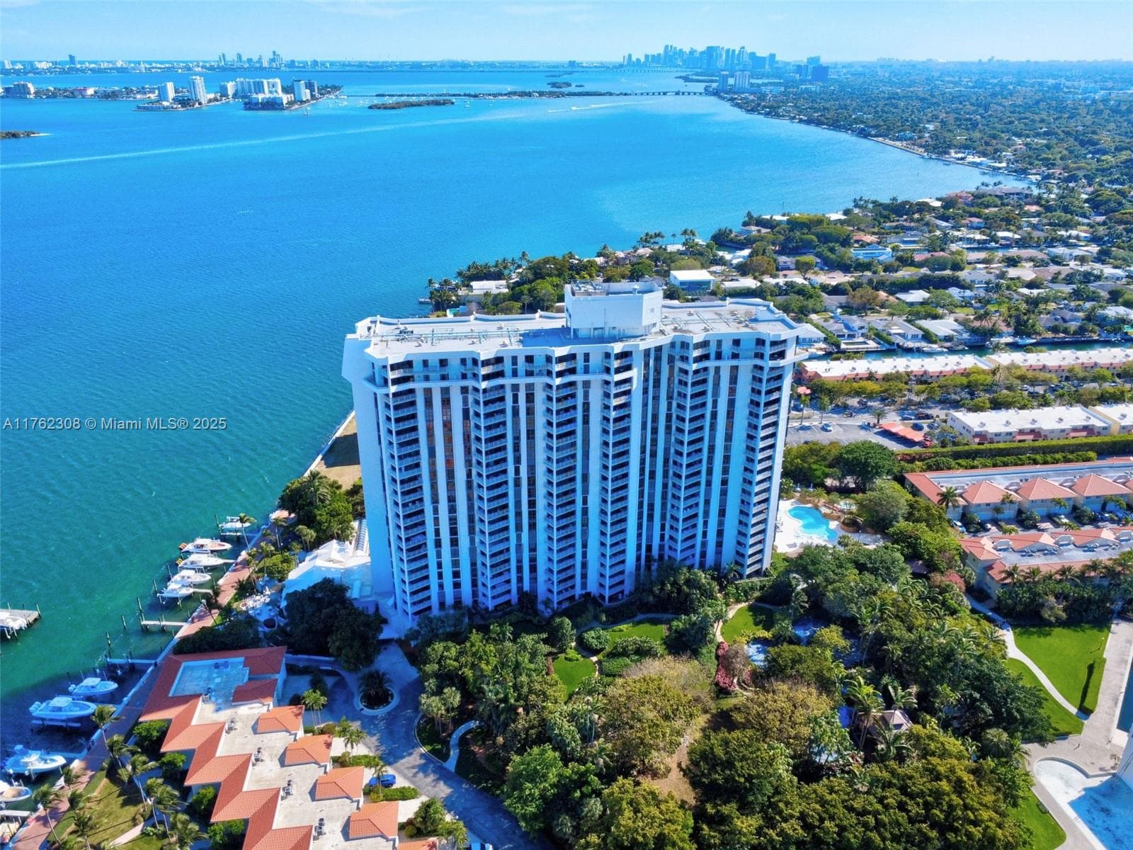4000 Towerside Ter 302 photo 25