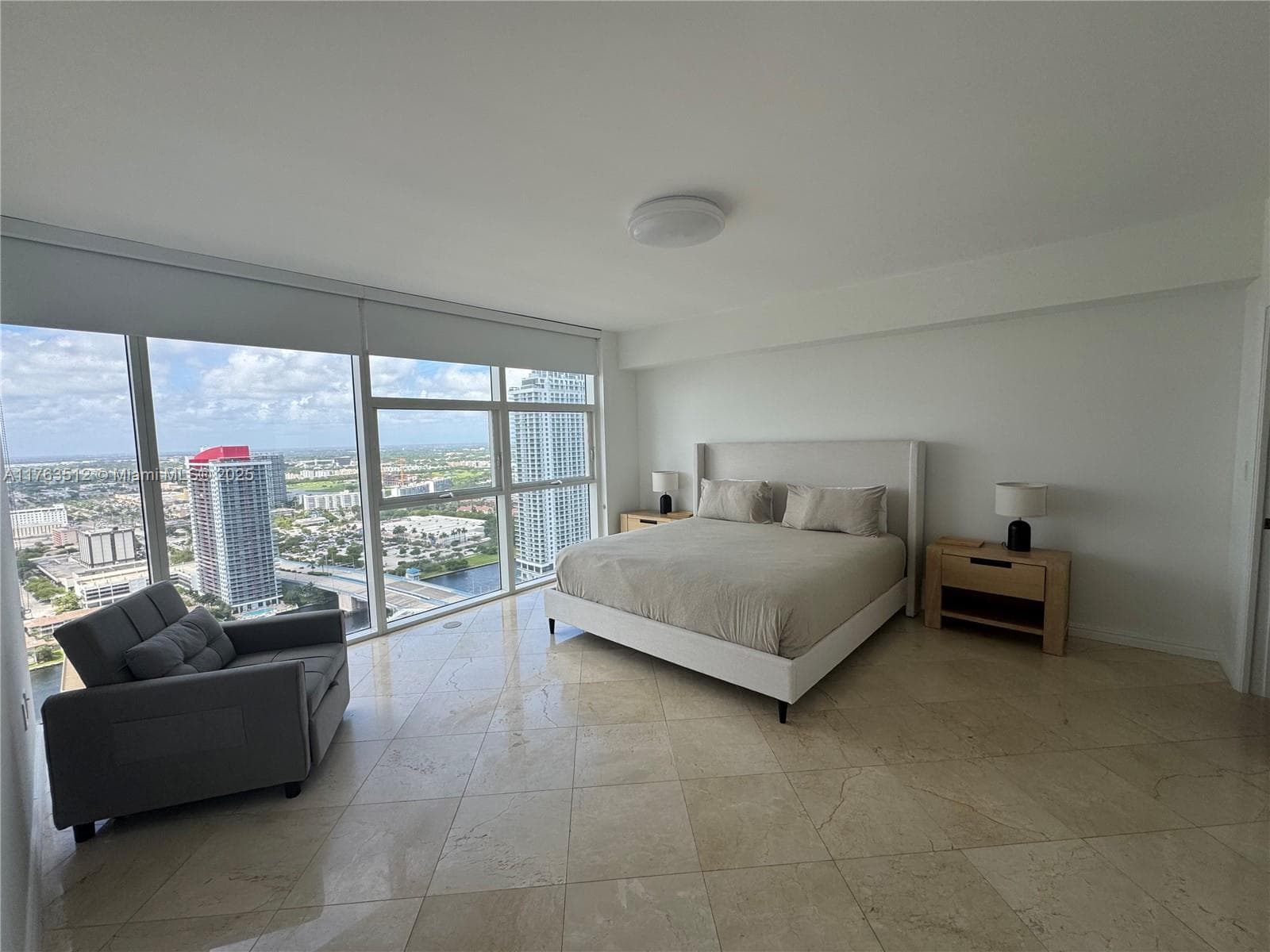 1830 S Ocean Dr 3707 photo 13