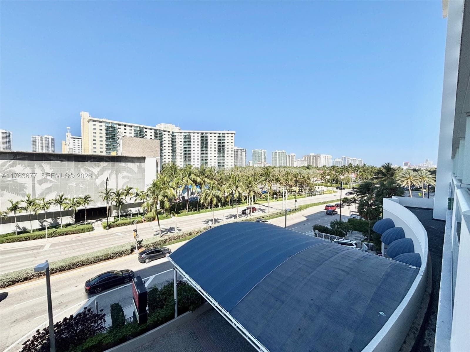 19201 Collins Ave 338 photo 17