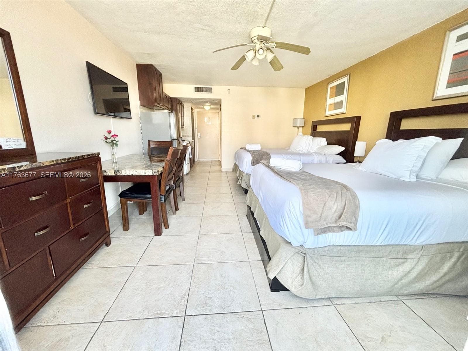 19201 Collins Ave 338 photo 4