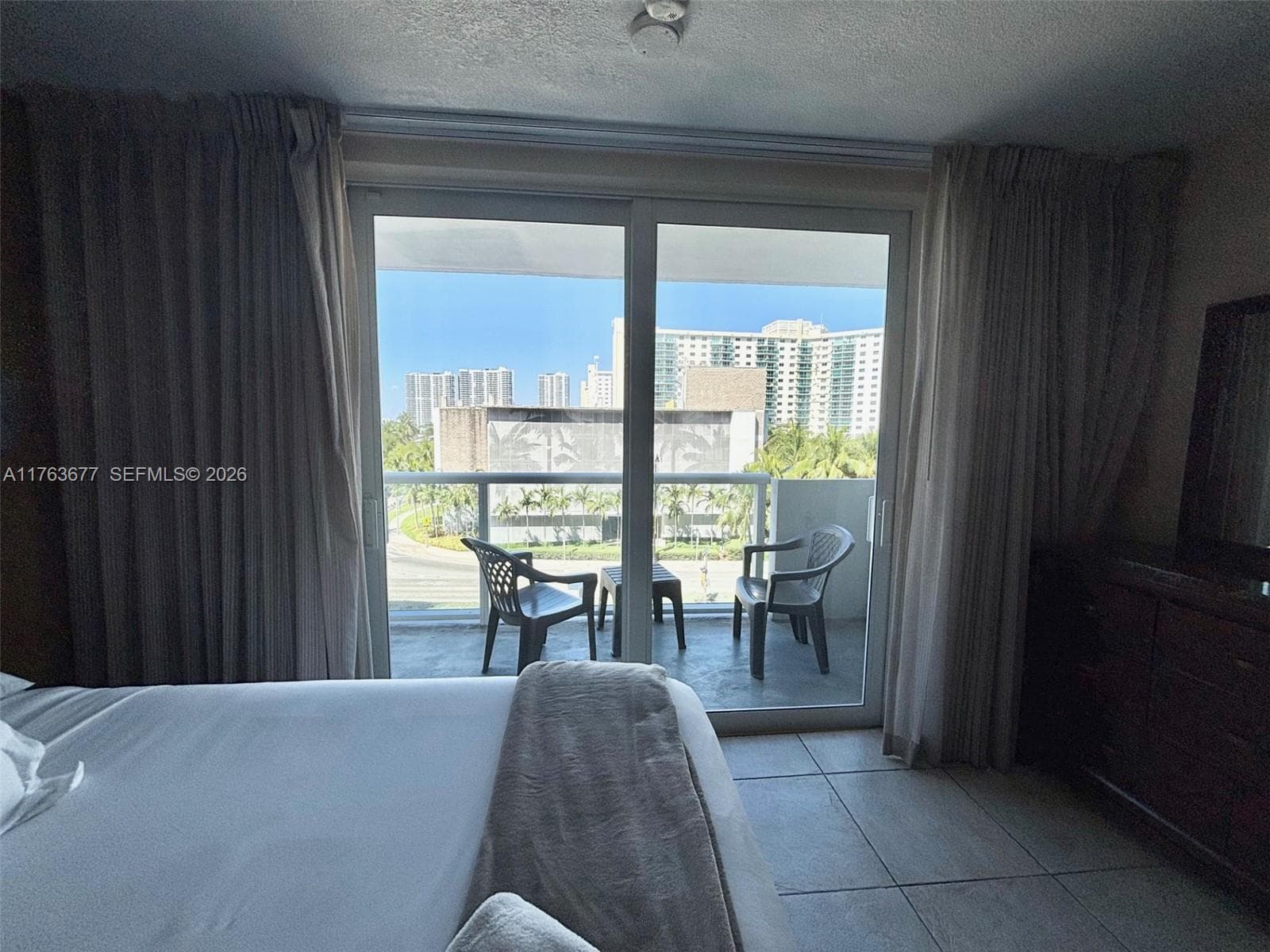 19201 Collins Ave 338 photo 8