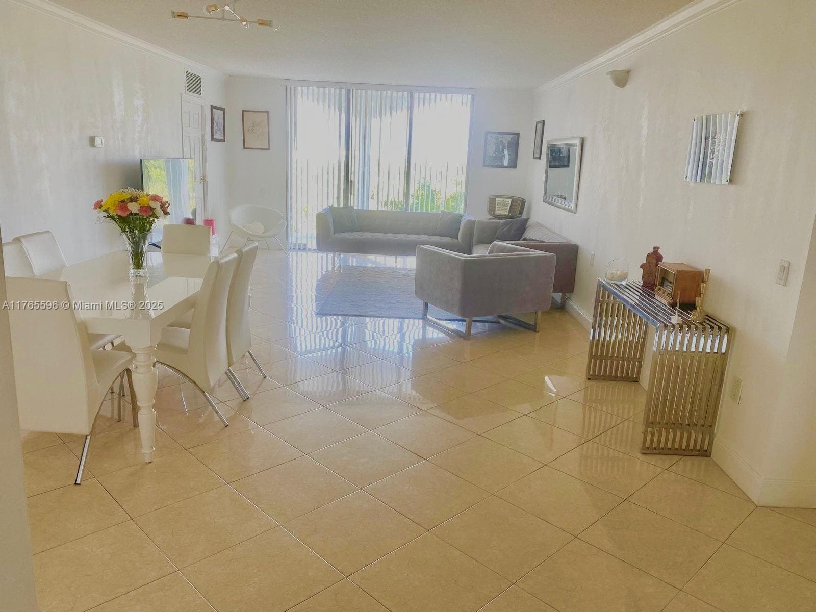 9801 Collins Ave 8M photo 2