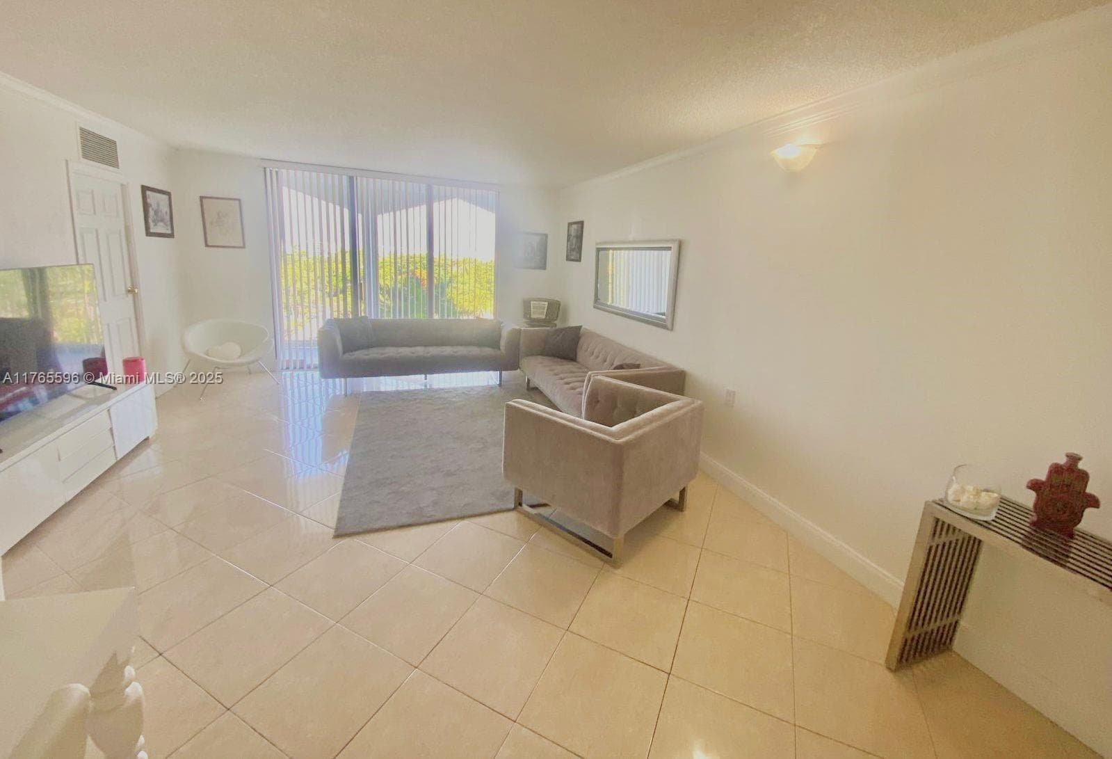 9801 Collins Ave 8M photo 1