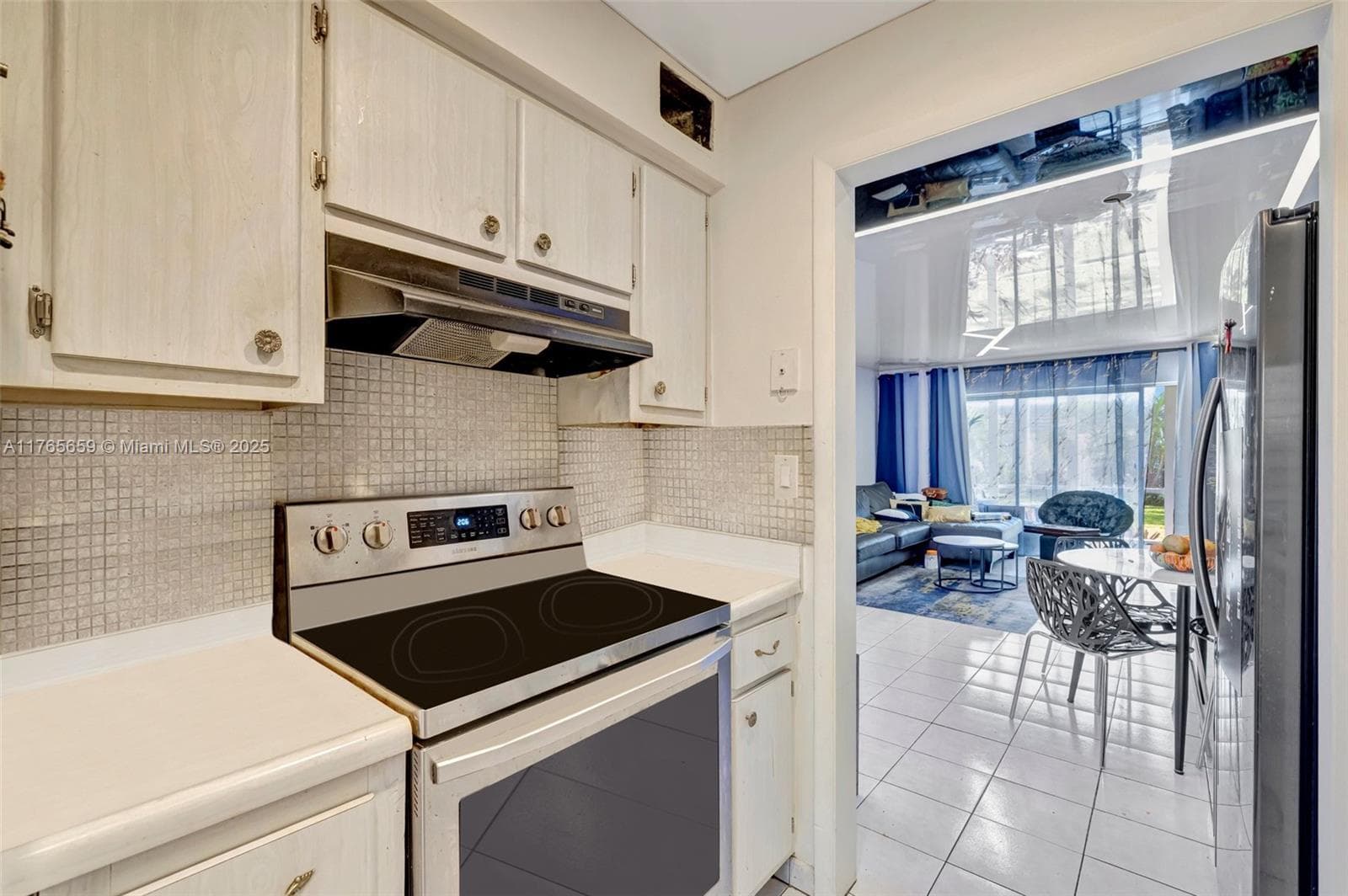 2200 Diana Dr 111 photo 7